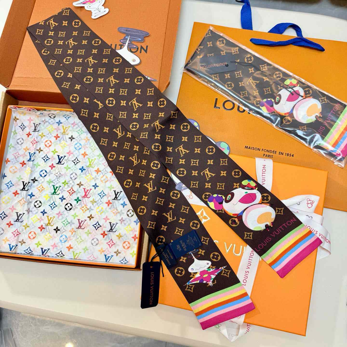 Louis Vuitton LV x TM Superflat Character Bandeau   M96083 - DopestKickz