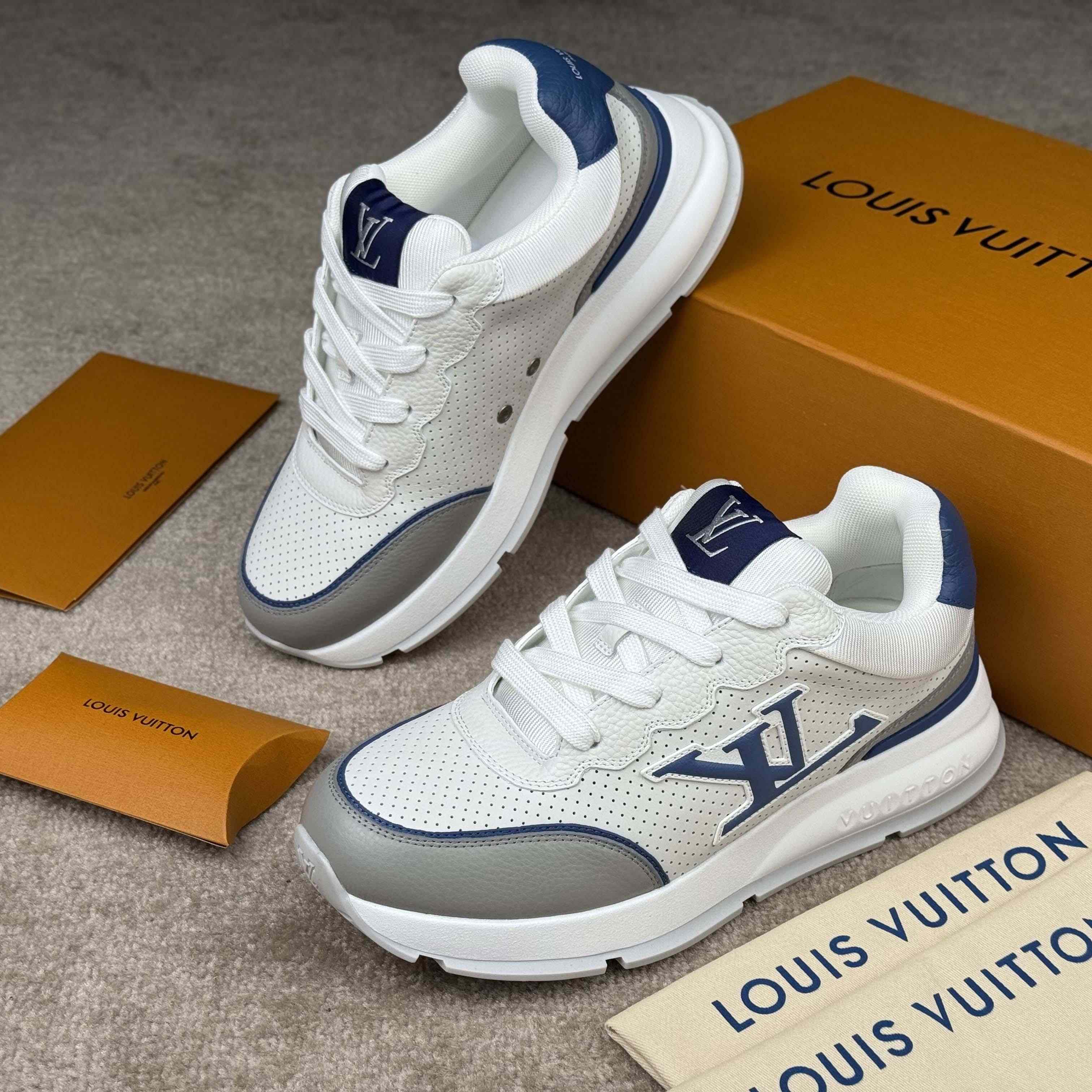 Louis Vuitton LV Classic Sneaker   1AHSV0 - DopestKickz