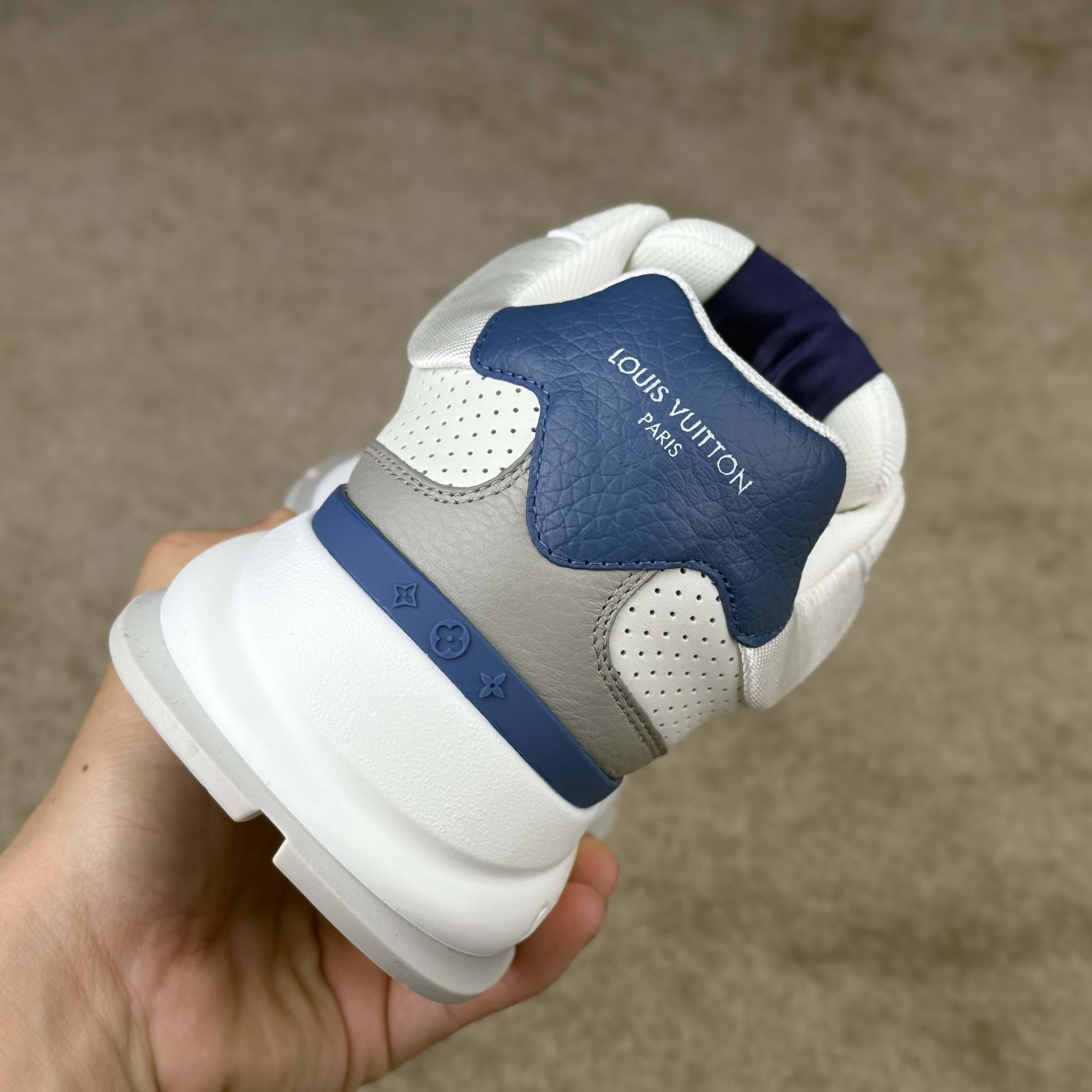 Louis Vuitton LV Classic Sneaker   1AHSV0 - DopestKickz