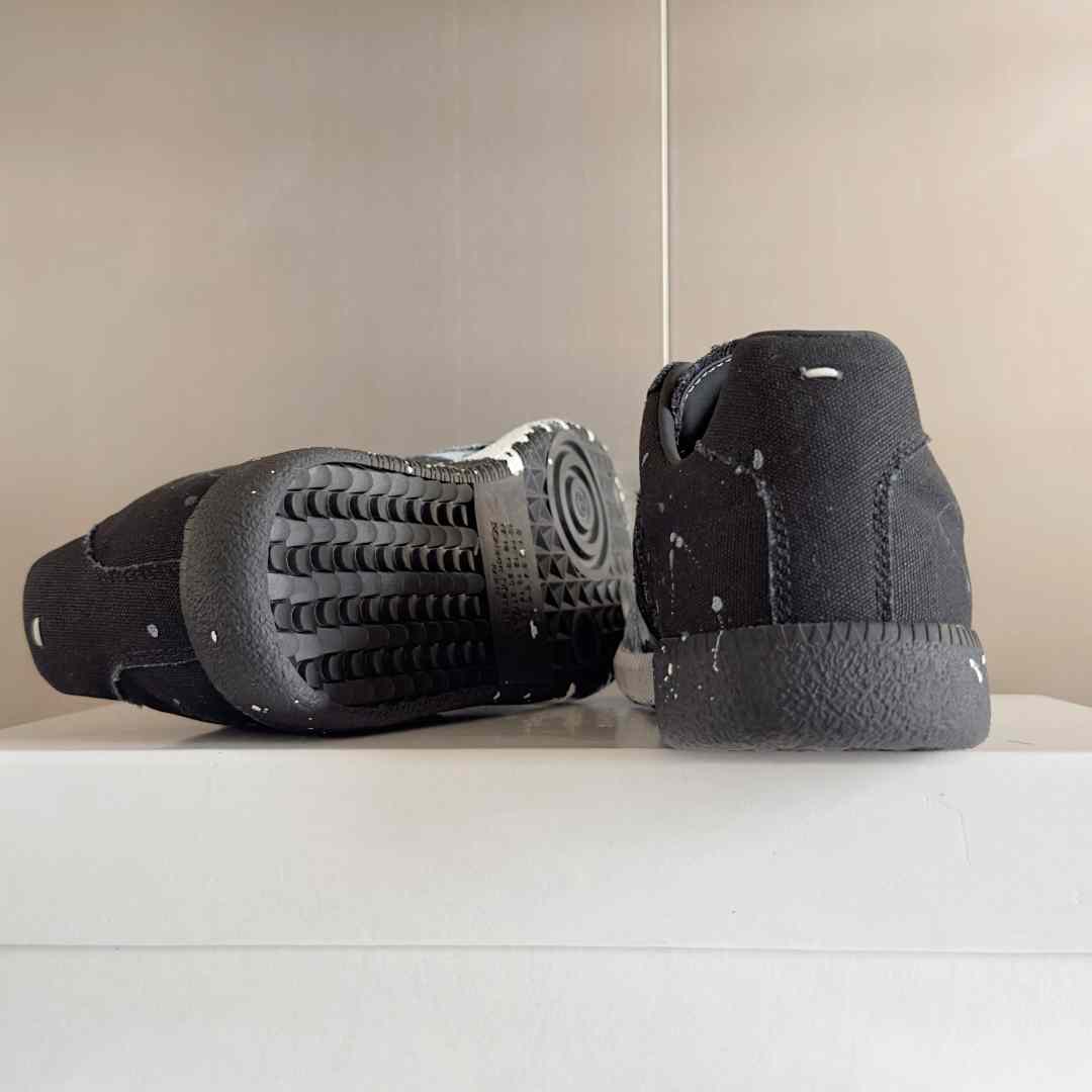 Maison Margiela Replica 'Paint Splatter - Black' - DopestKickz