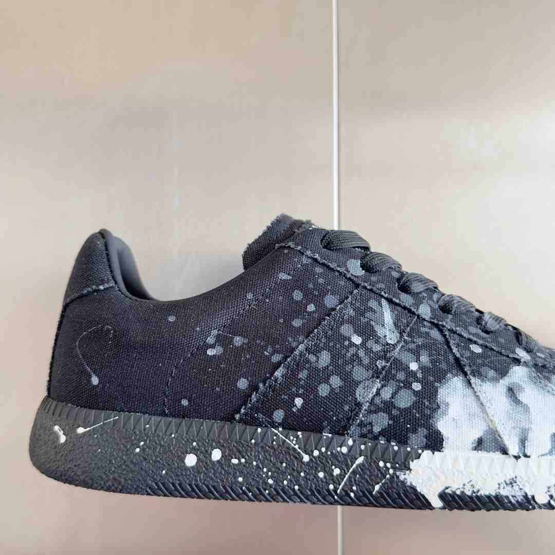 Maison Margiela Replica 'Paint Splatter - Black' - DopestKickz