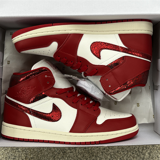 Air Jordan 1 Mid  HJ9337-106  - DopestKickz