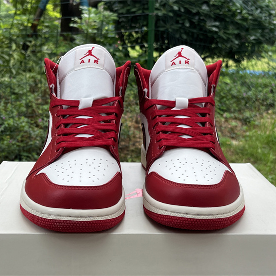 Air Jordan 1 Mid  HJ9337-106  - DopestKickz