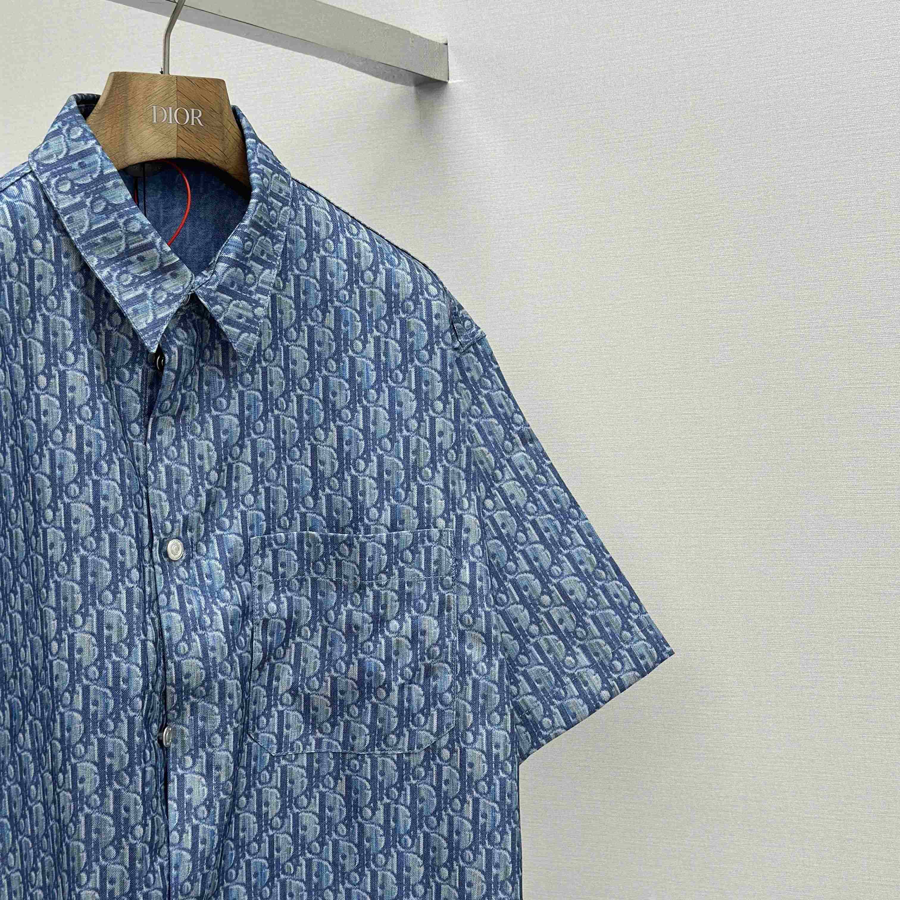 Dior Oblique Short-Sleeved Shirt - DopestKickz