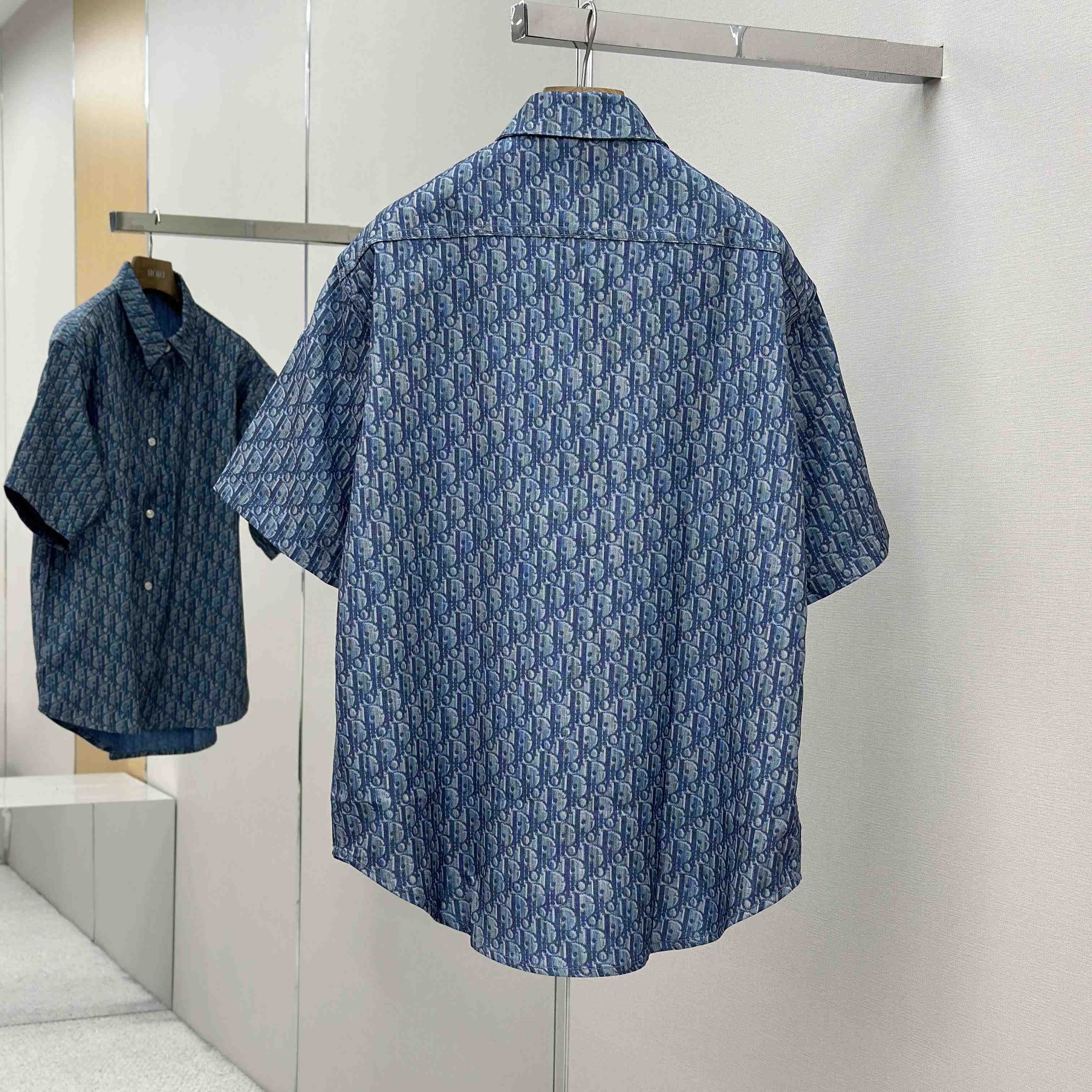 Dior Oblique Short-Sleeved Shirt - DopestKickz