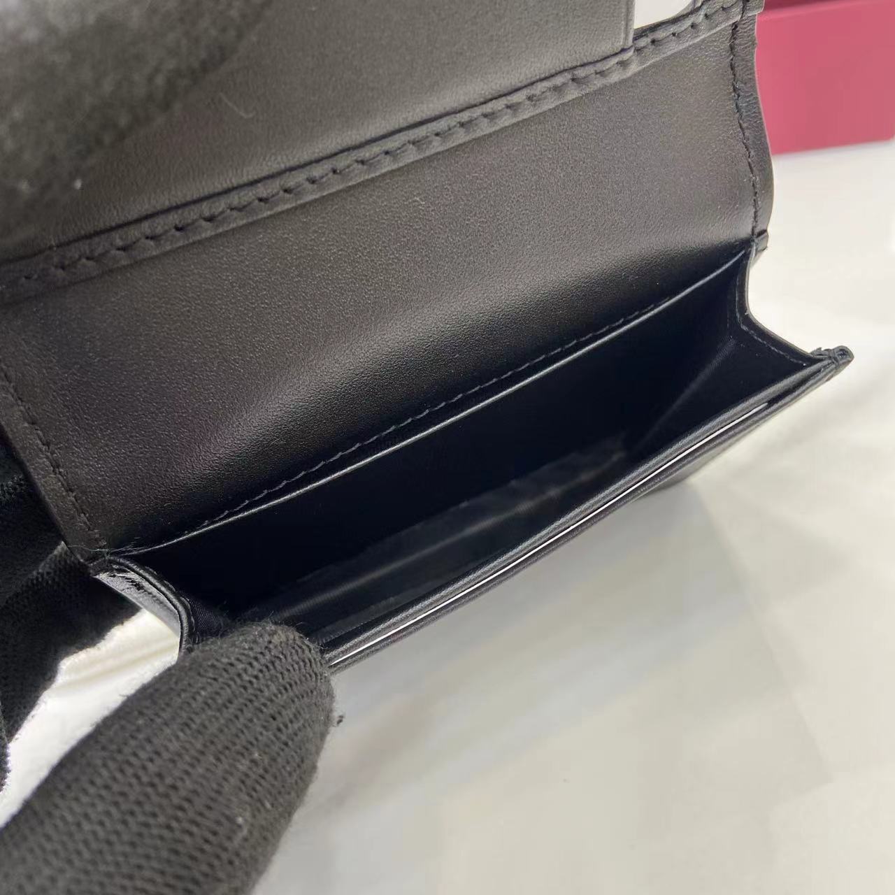 Gucci GG Marmont Bi-fold Card Case - DopestKickz