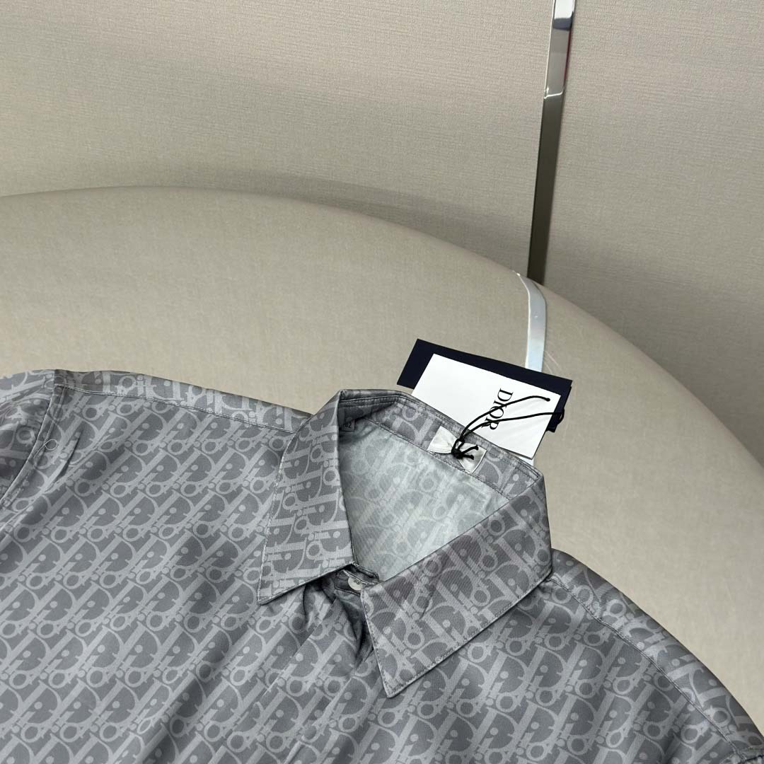 Dior Oblique Short-Sleeved Shirt - DopestKickz