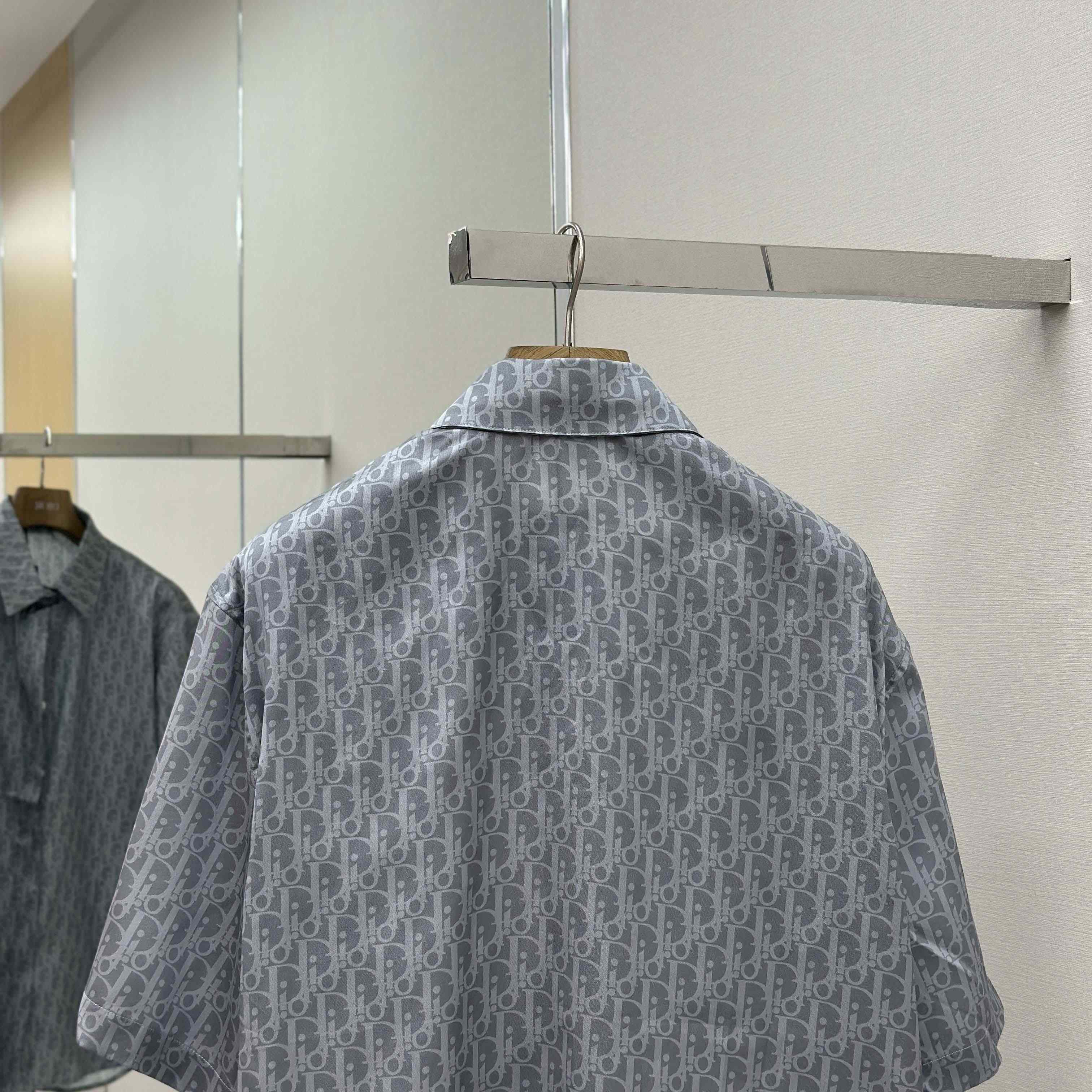 Dior Oblique Short-Sleeved Shirt - DopestKickz