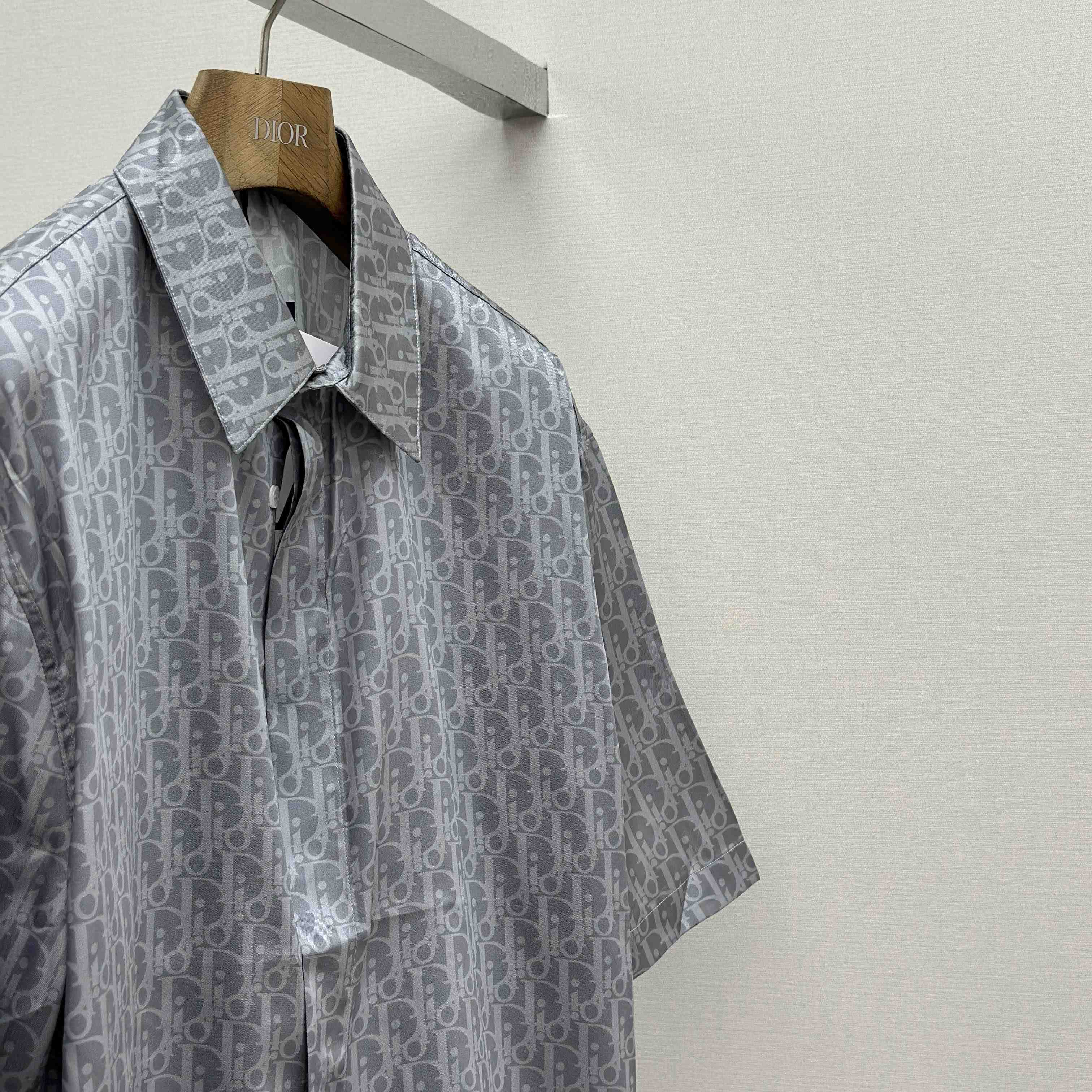 Dior Oblique Short-Sleeved Shirt - DopestKickz