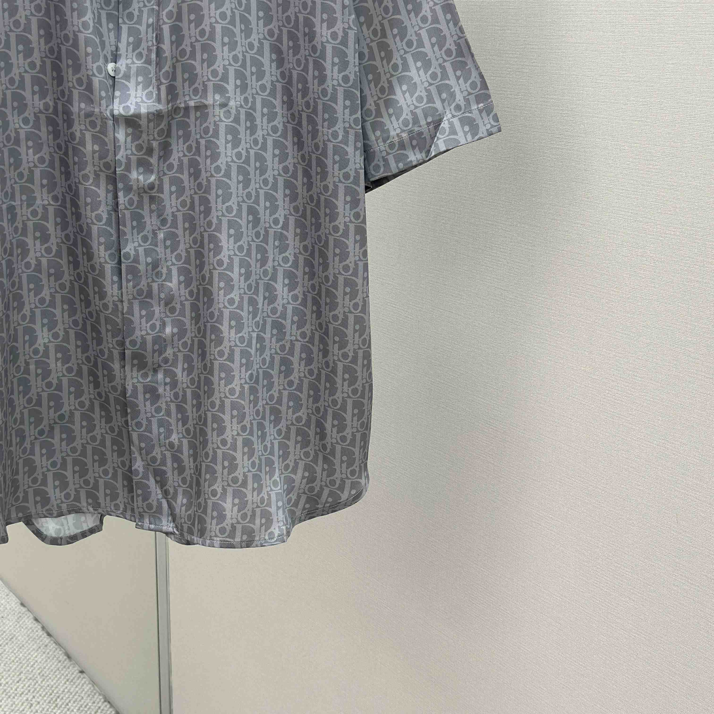 Dior Oblique Short-Sleeved Shirt - DopestKickz