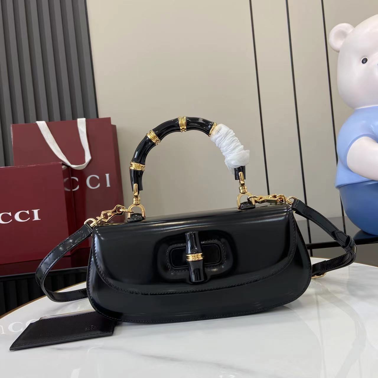 Gucci Bamboo DIva Medium Bag - DopestKickz