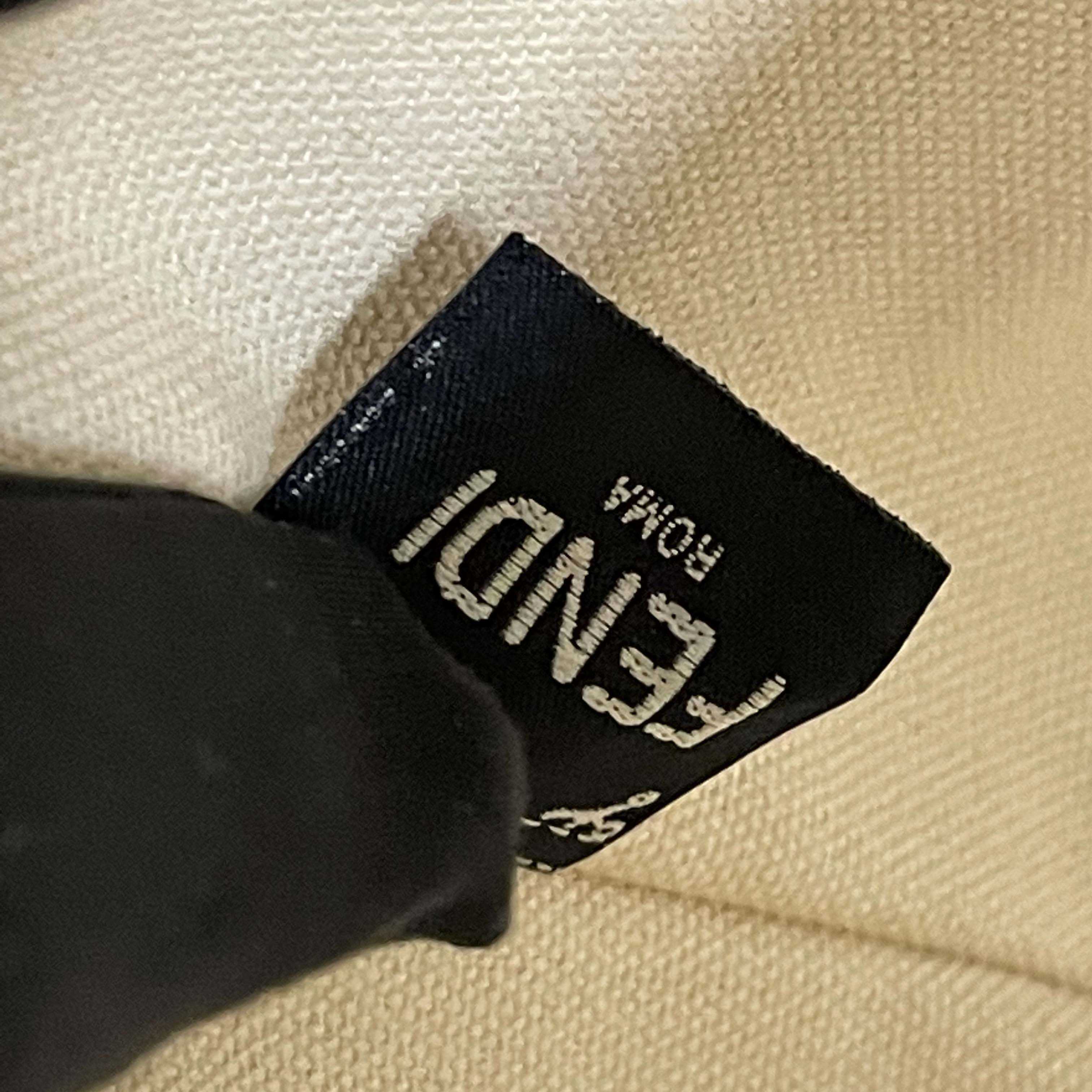 Fendi Mon Tresor Leather White  12×18×10cm - DopestKickz