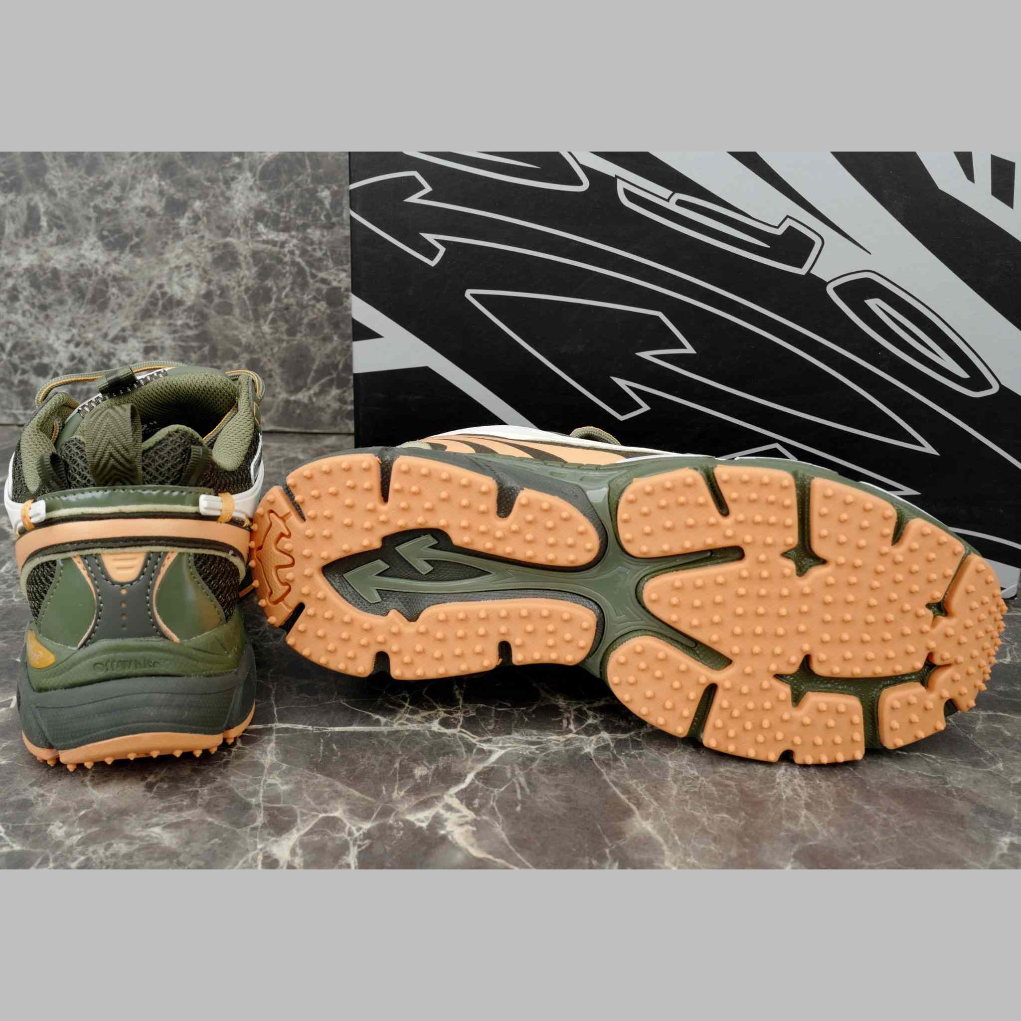 Off-White Be Right Back - DopestKickz