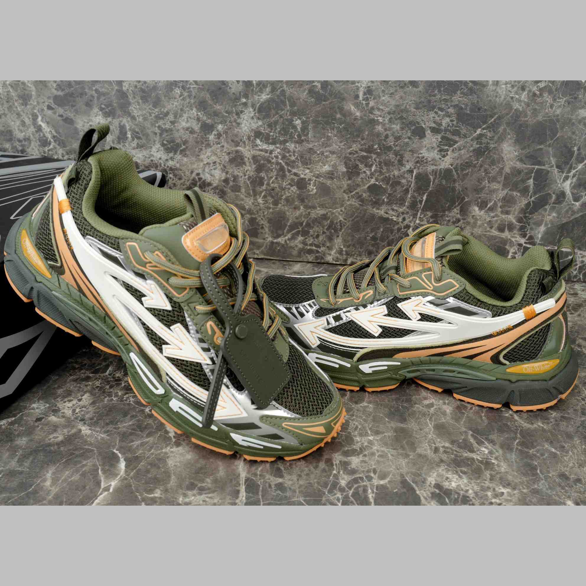 Off-White Be Right Back - DopestKickz