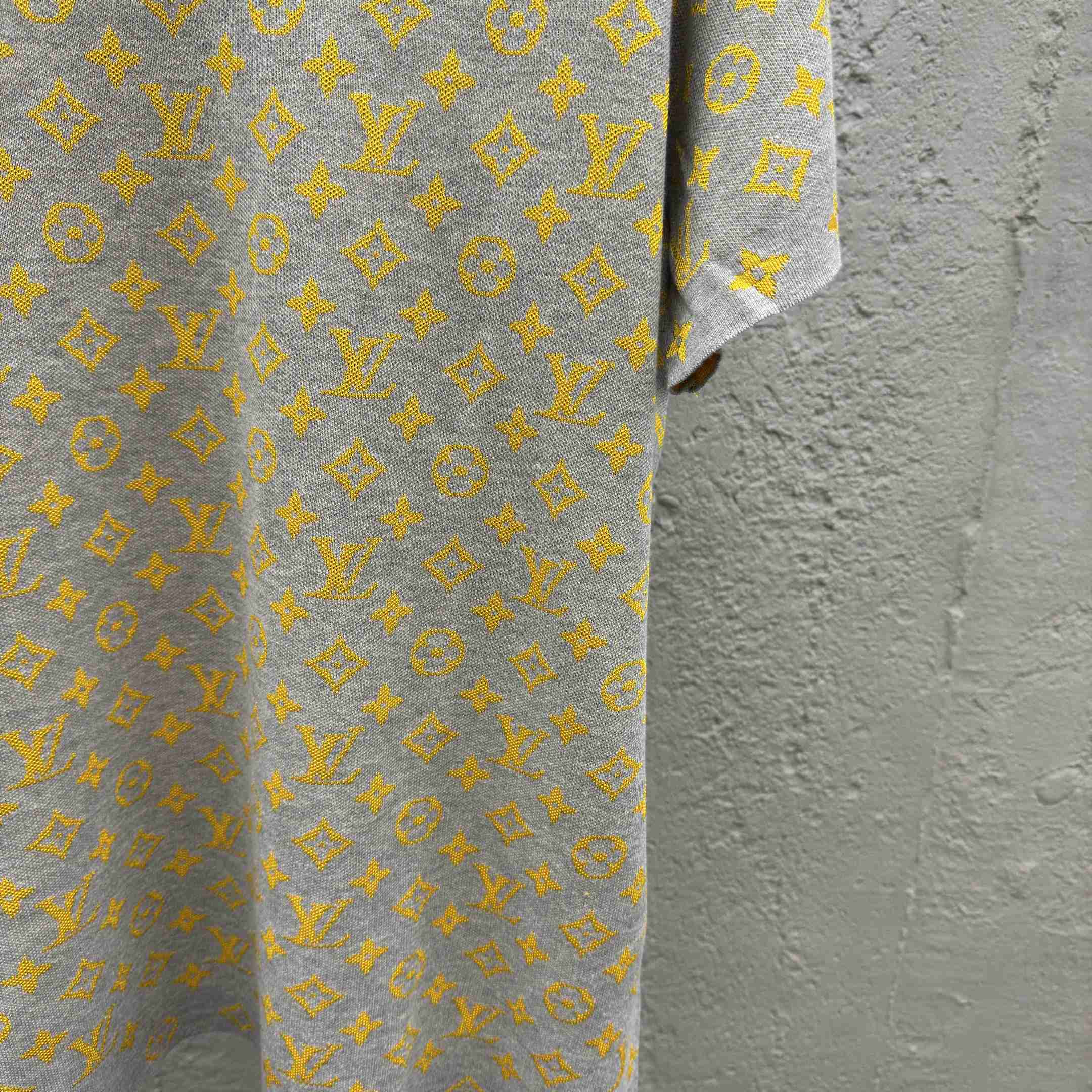 Louis Vuitton Monogram Short-Sleeved Crewneck   1AHVPD - DopestKickz