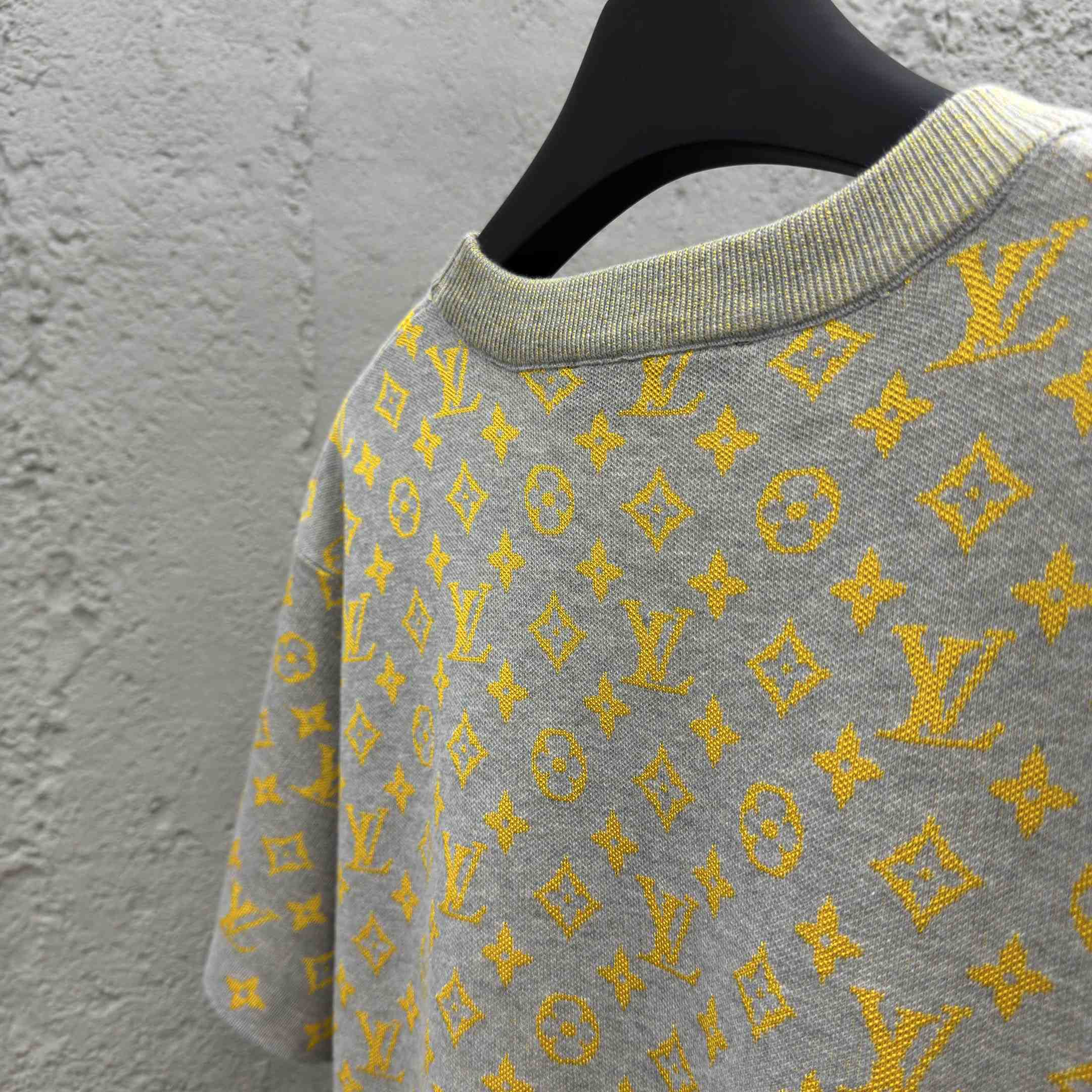 Louis Vuitton Monogram Short-Sleeved Crewneck   1AHVPD - DopestKickz