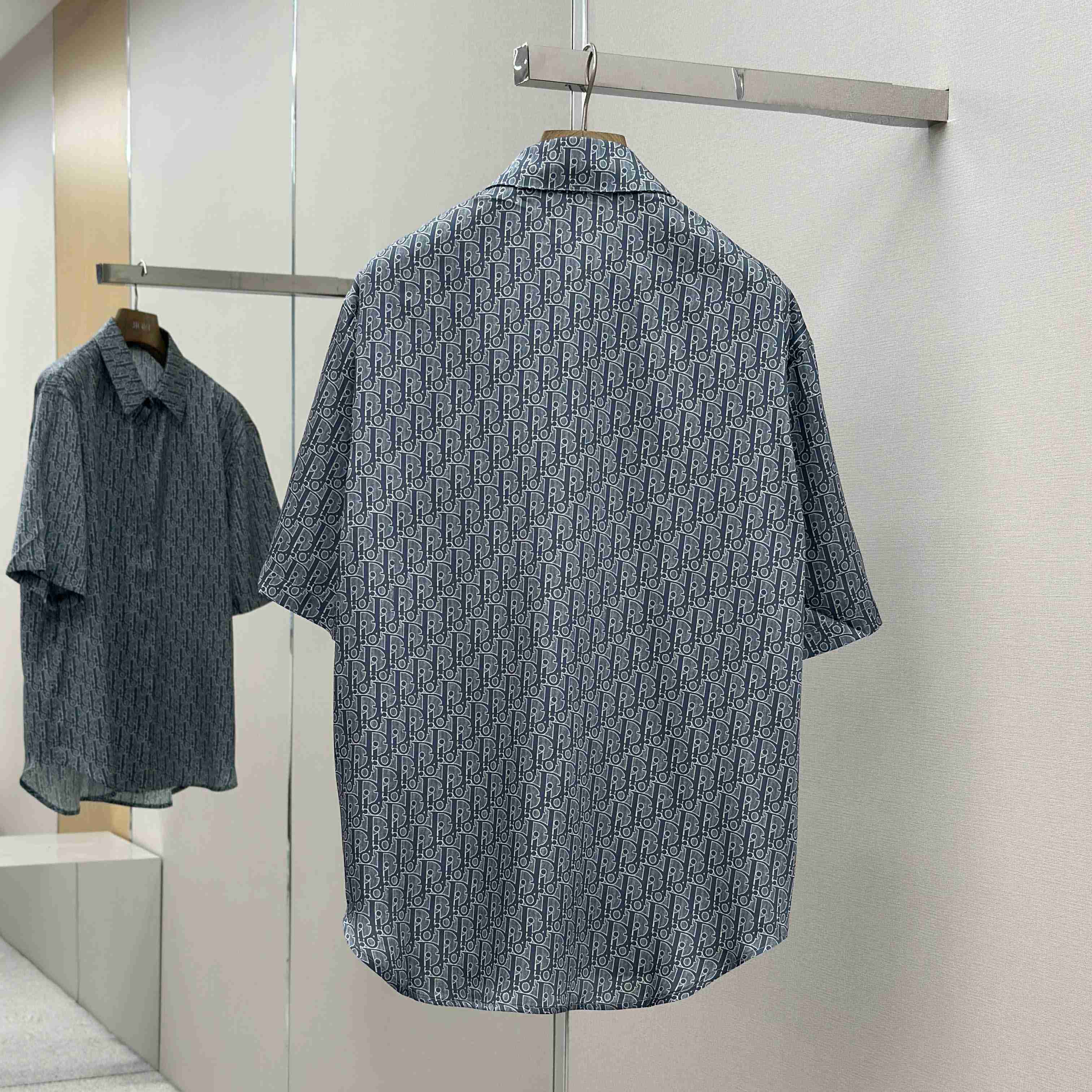 Dior Oblique Short-Sleeved Shirt - DopestKickz