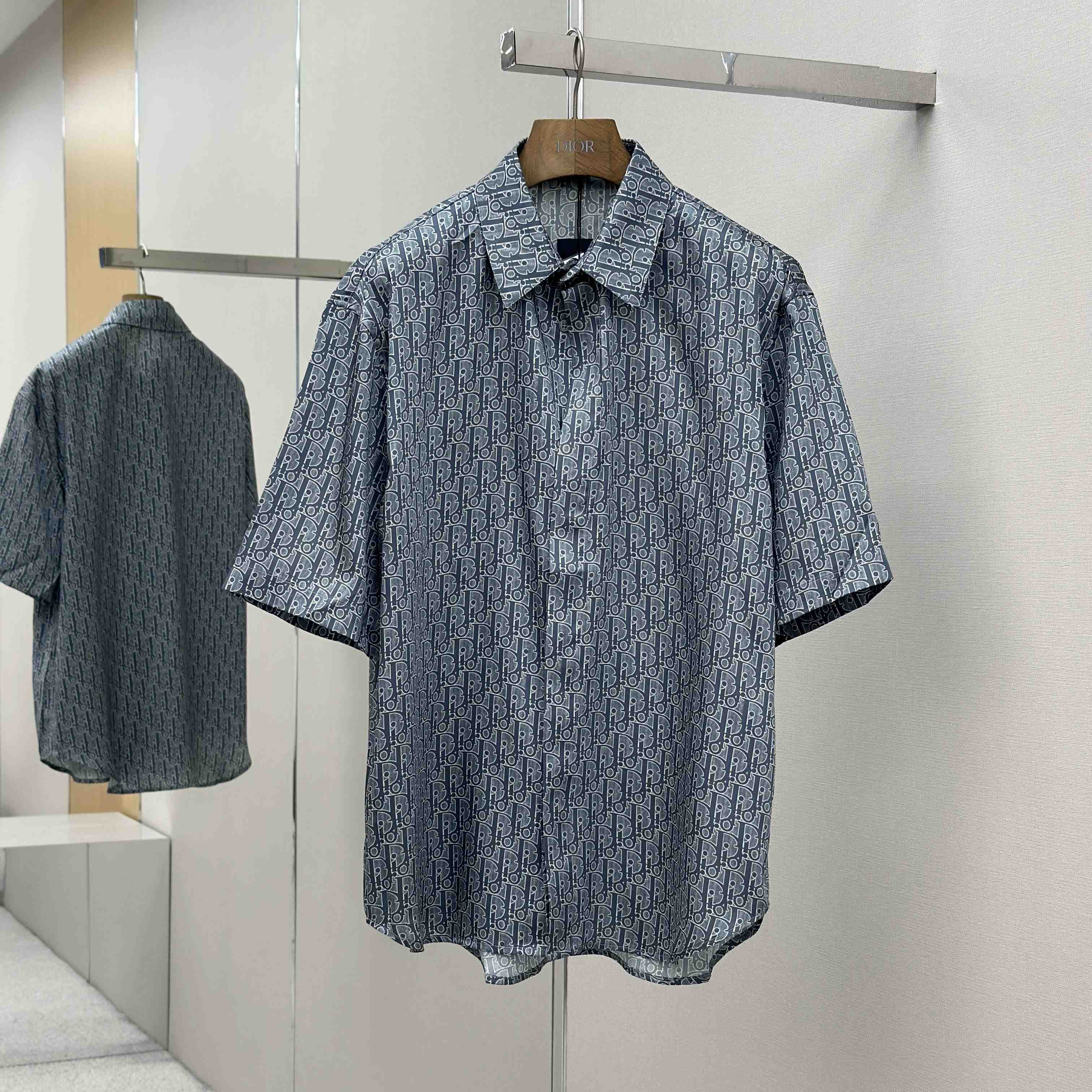 Dior Oblique Short-Sleeved Shirt - DopestKickz