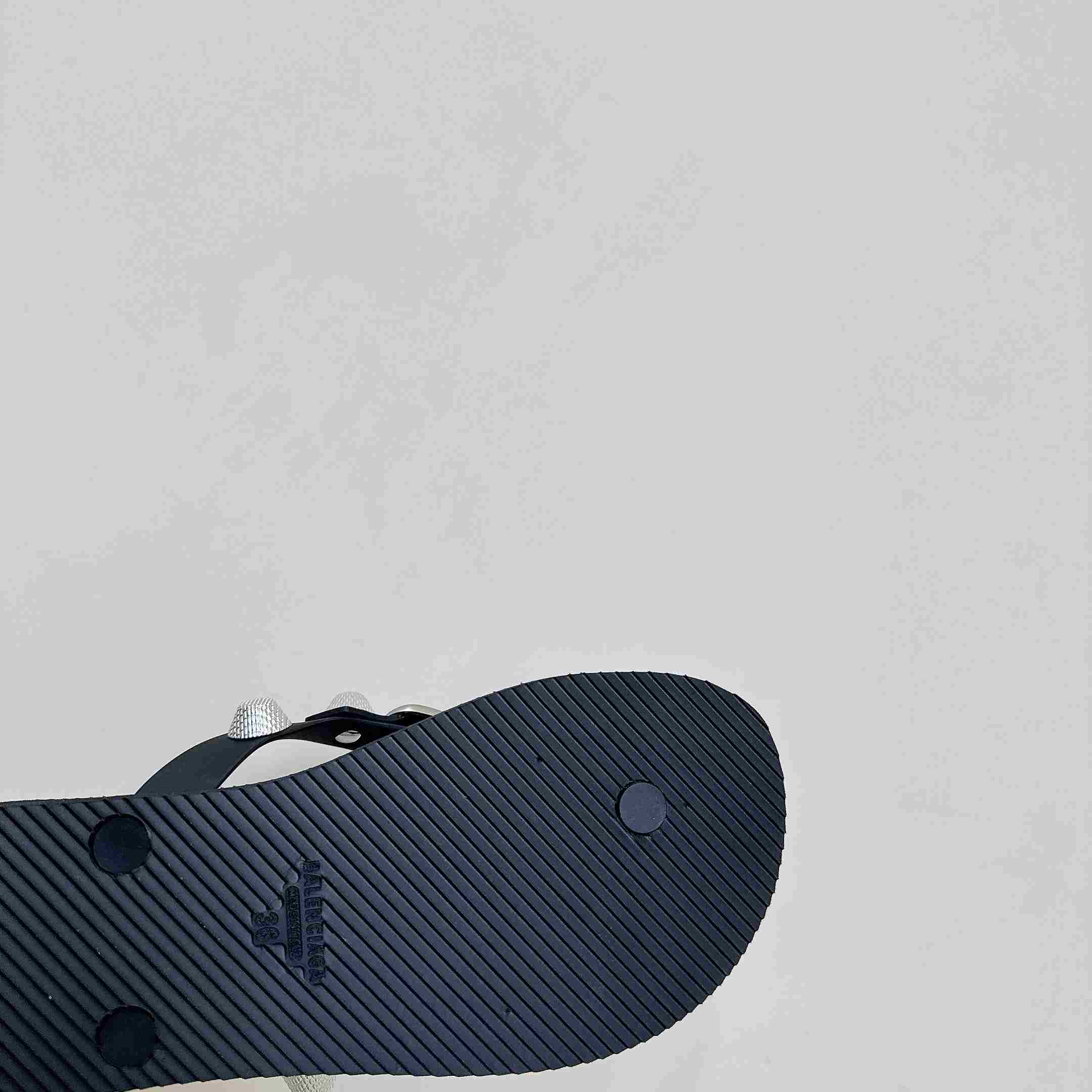 Balenciaga Cagole Thong Sandal In Black - DopestKickz