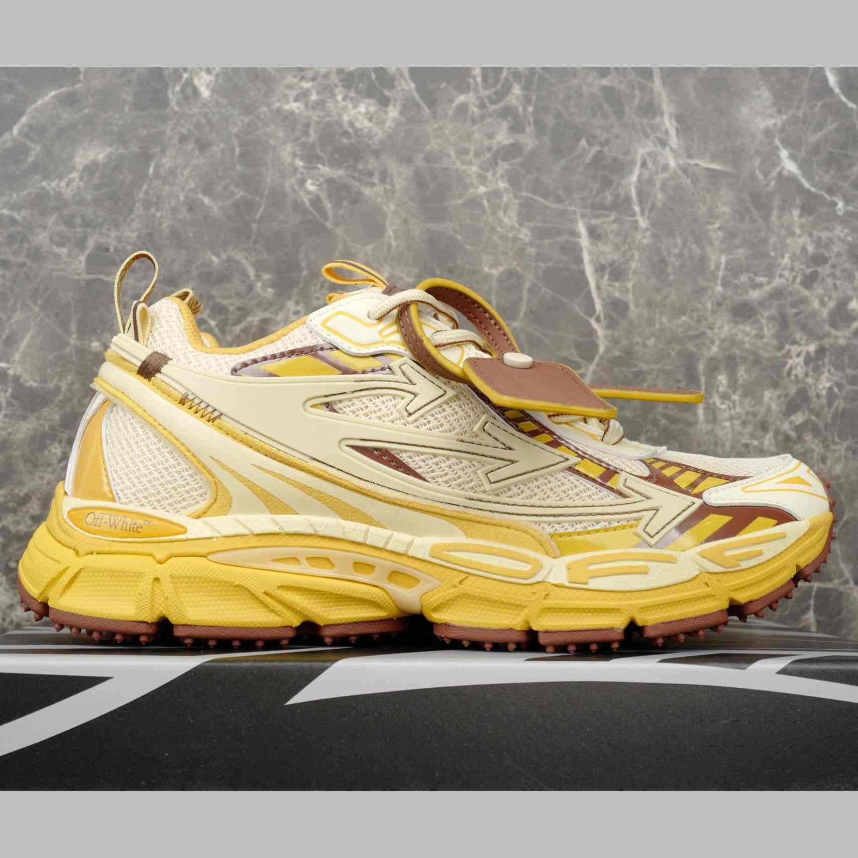 Off-White Be Right Back - DopestKickz