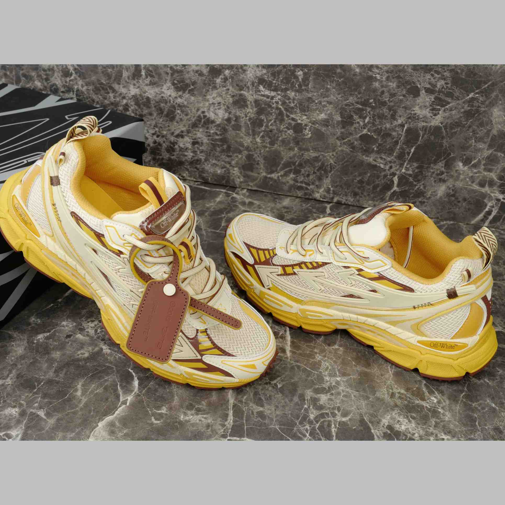 Off-White Be Right Back - DopestKickz