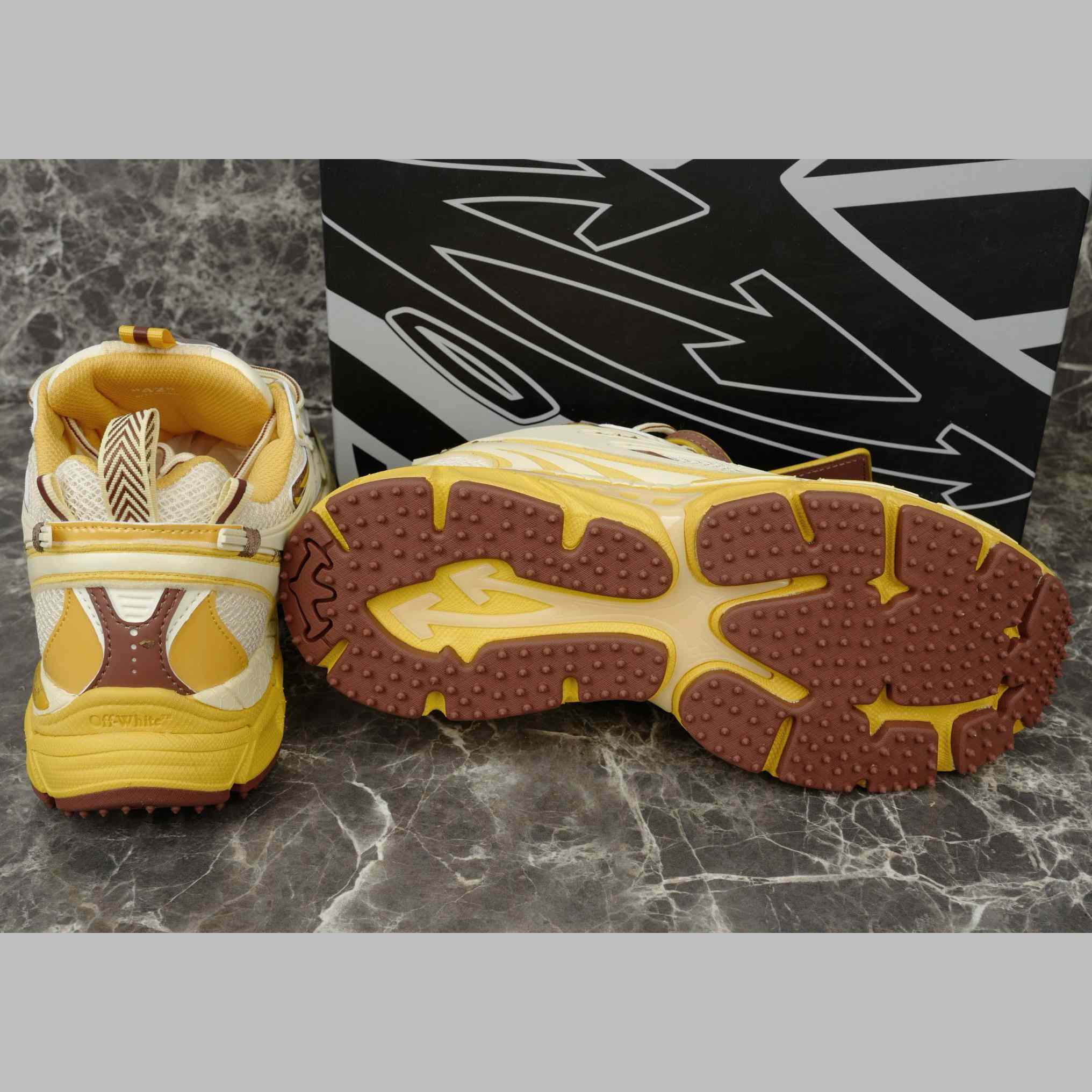 Off-White Be Right Back - DopestKickz