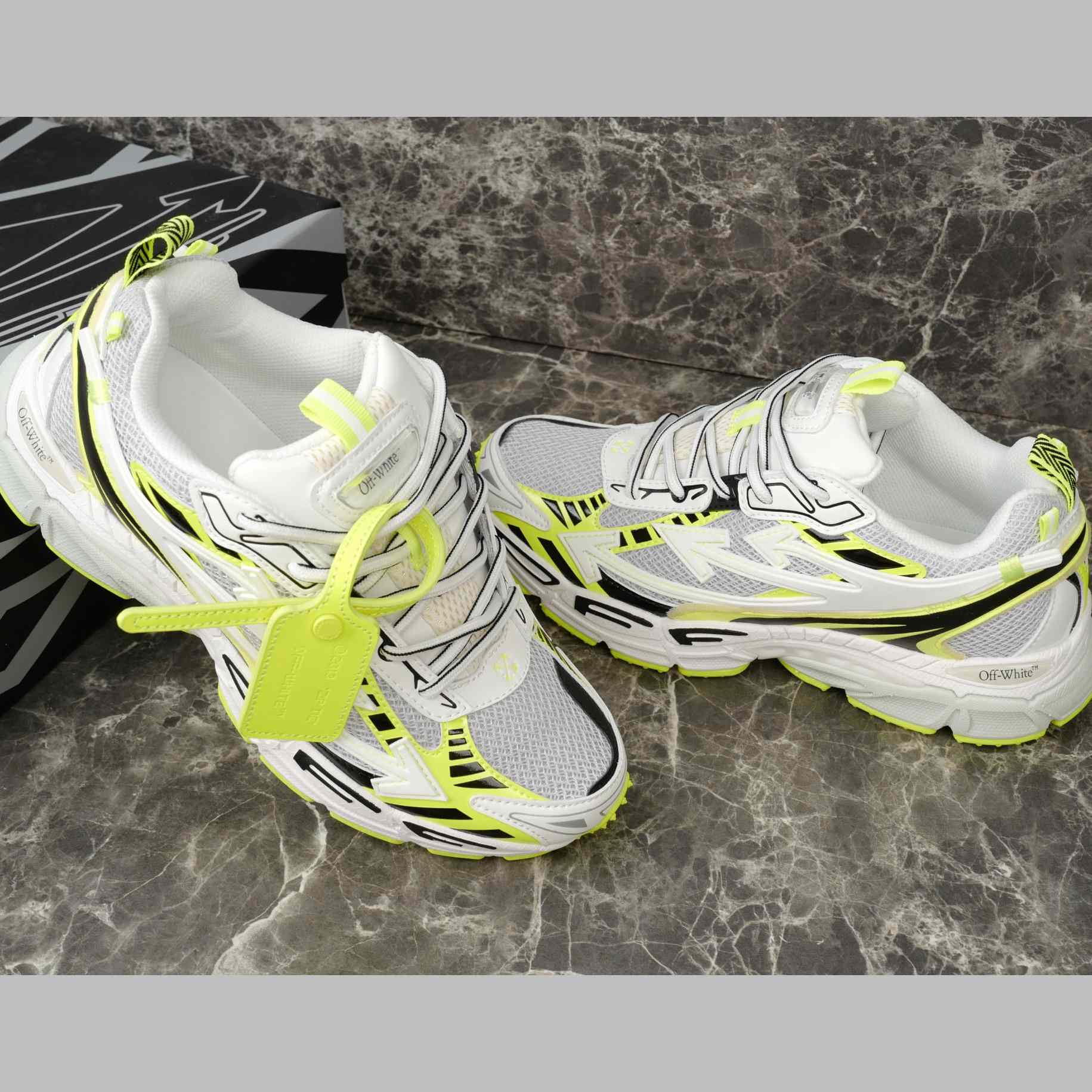 Off-White Be Right Back - DopestKickz