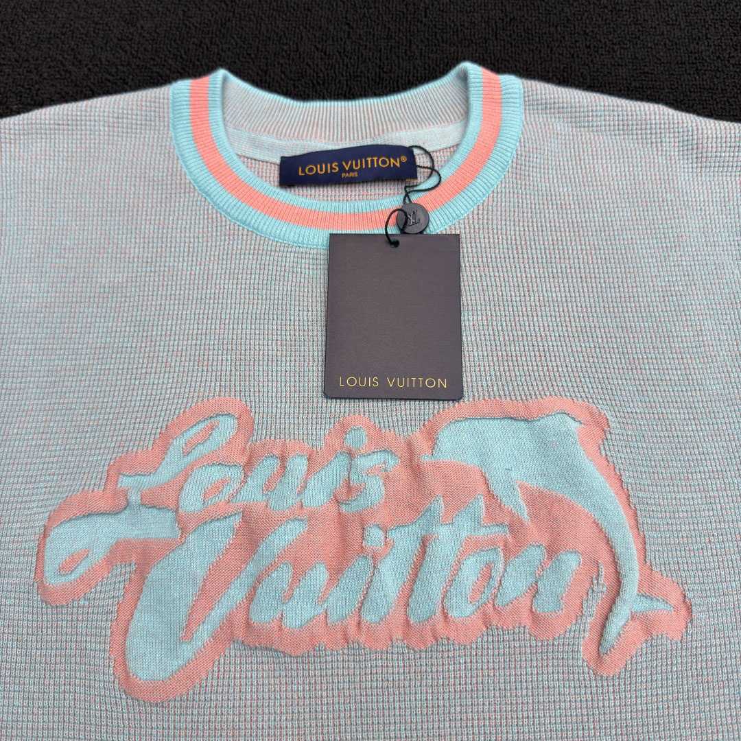 Louis Vuitton Graphic Short-Sleeved Crewneck   1AHVNY - DopestKickz