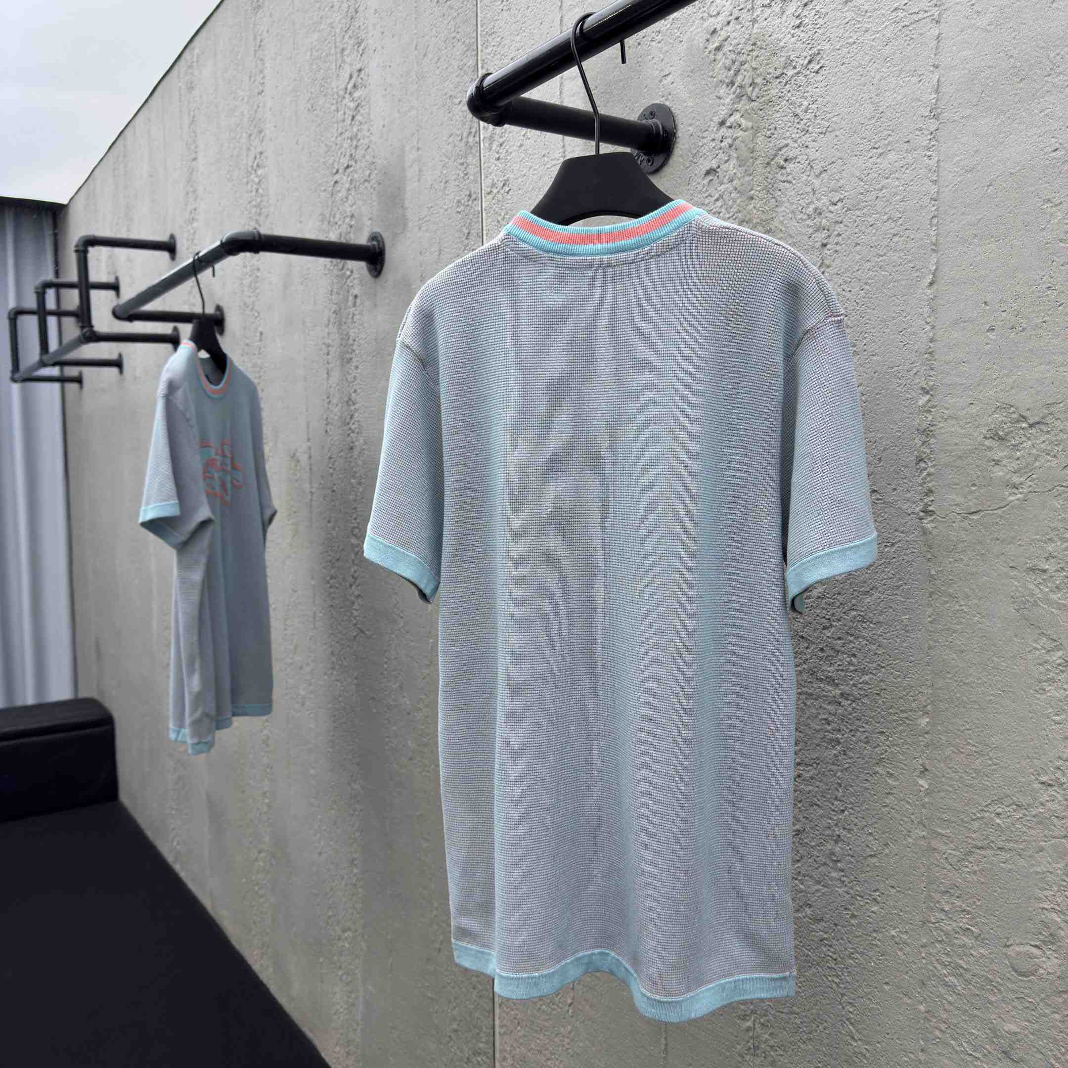 Louis Vuitton Graphic Short-Sleeved Crewneck   1AHVNY - DopestKickz