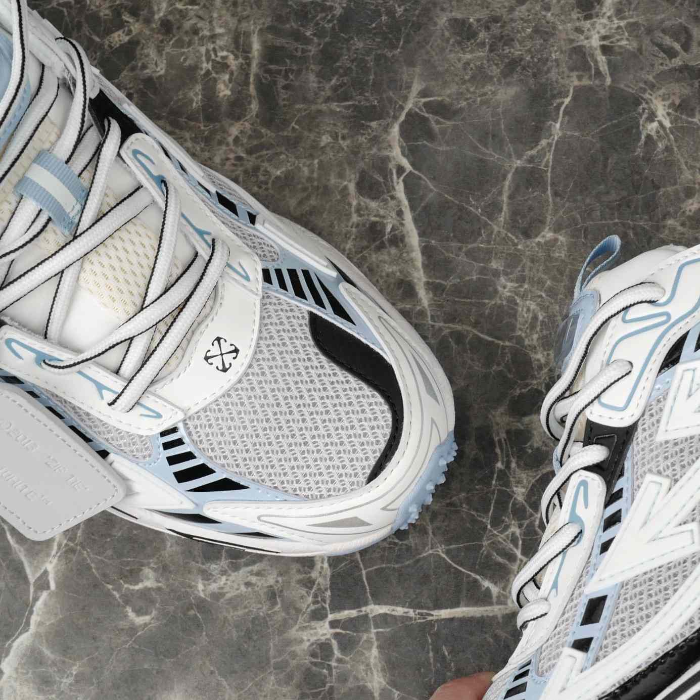 Off-White Be Right Back - DopestKickz