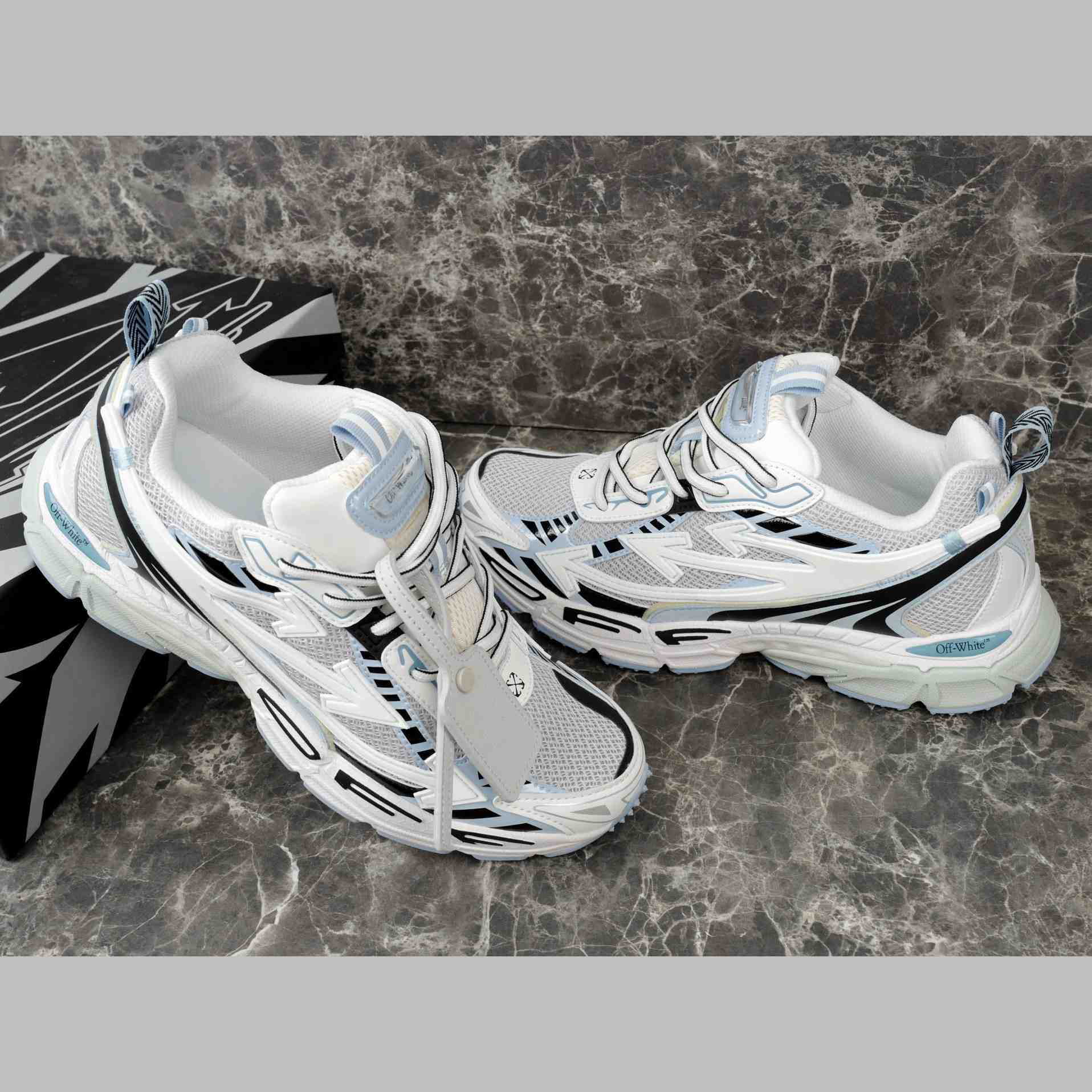 Off-White Be Right Back - DopestKickz