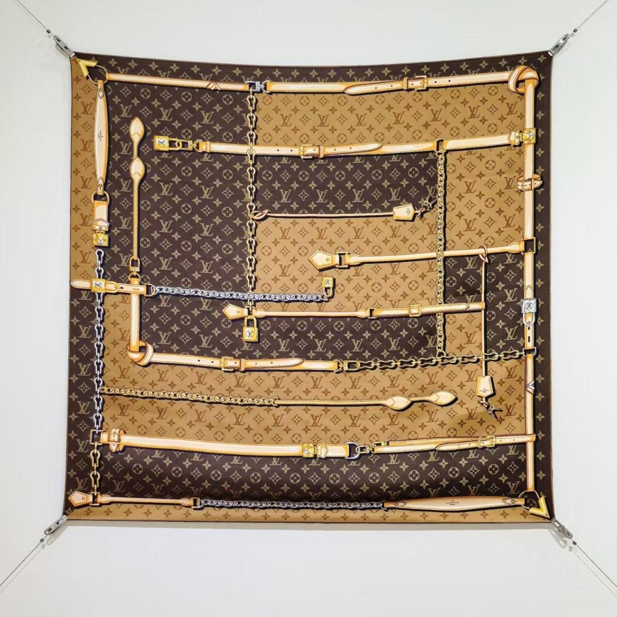 Louis Vuitton Square 90    - DopestKickz