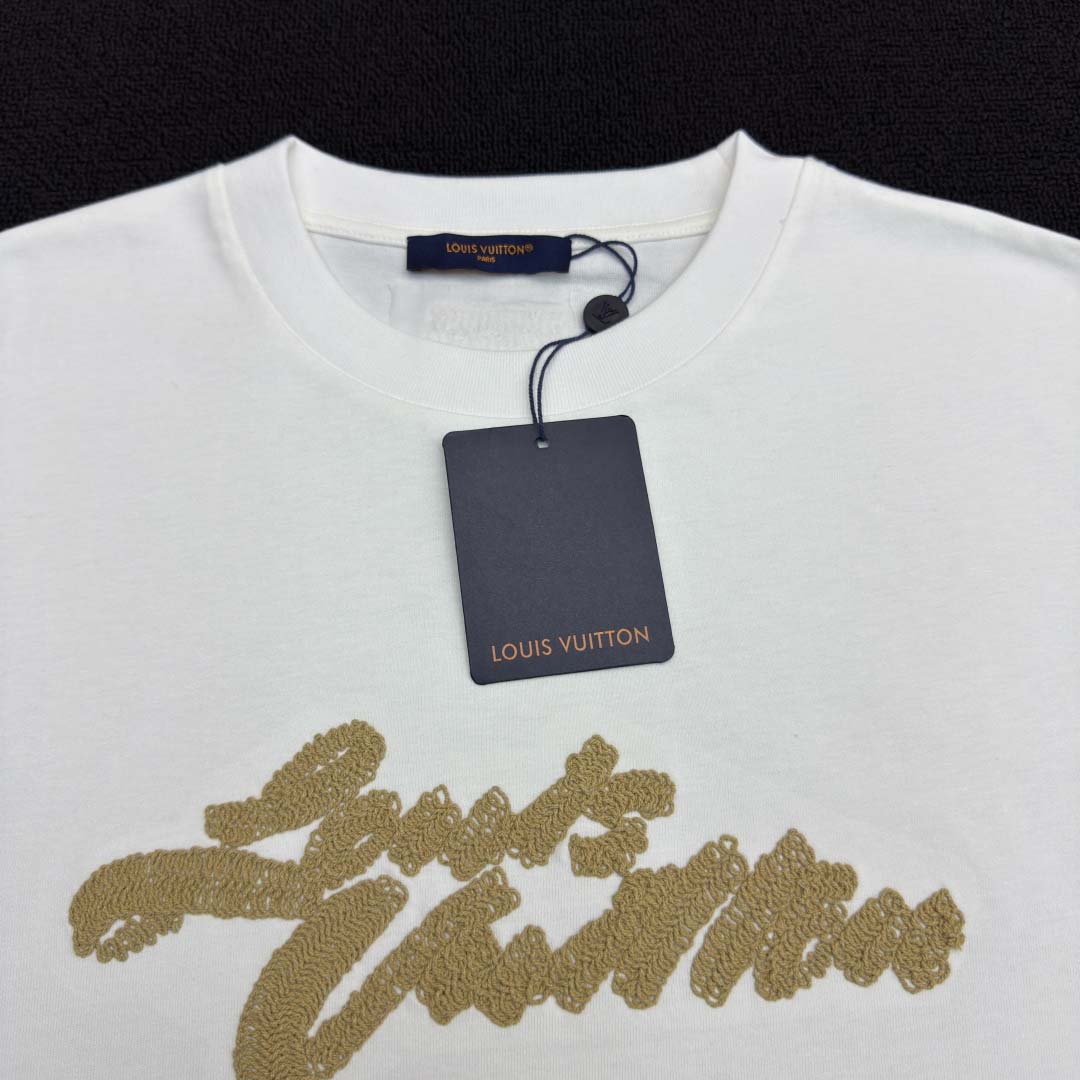 Louis Vuitton Embroidered Signature T-Shirt   1AHW84 - DopestKickz