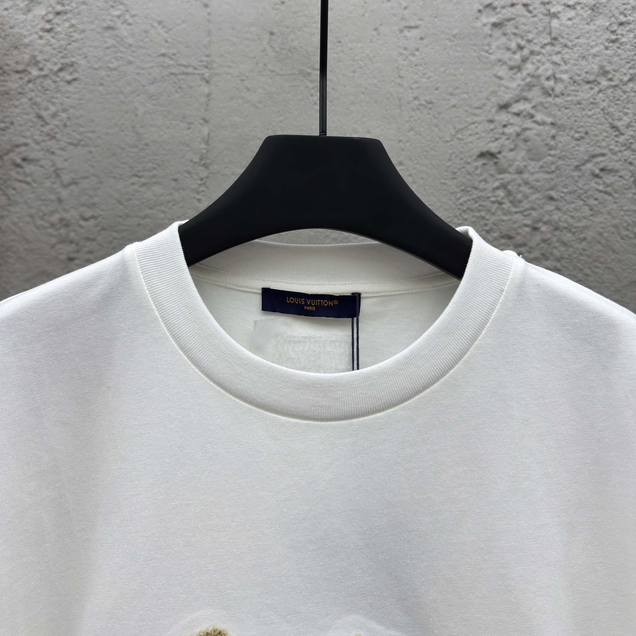 Louis Vuitton Embroidered Signature T-Shirt   1AHW84 - DopestKickz