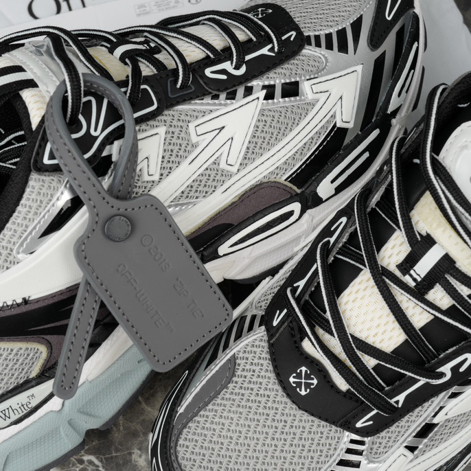 Off-White Be Right Back - DopestKickz