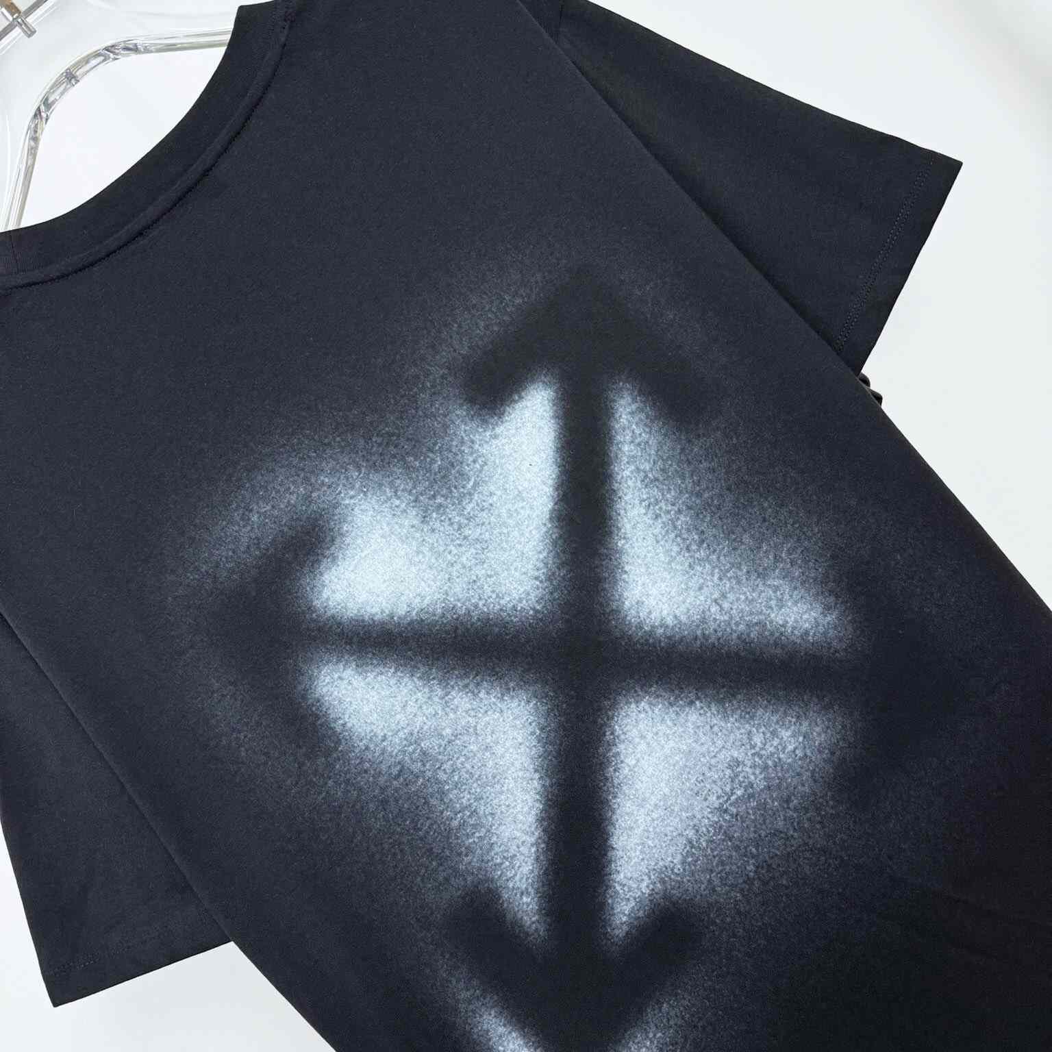 Off-White Spray Arrow T-Shirt - DopestKickz