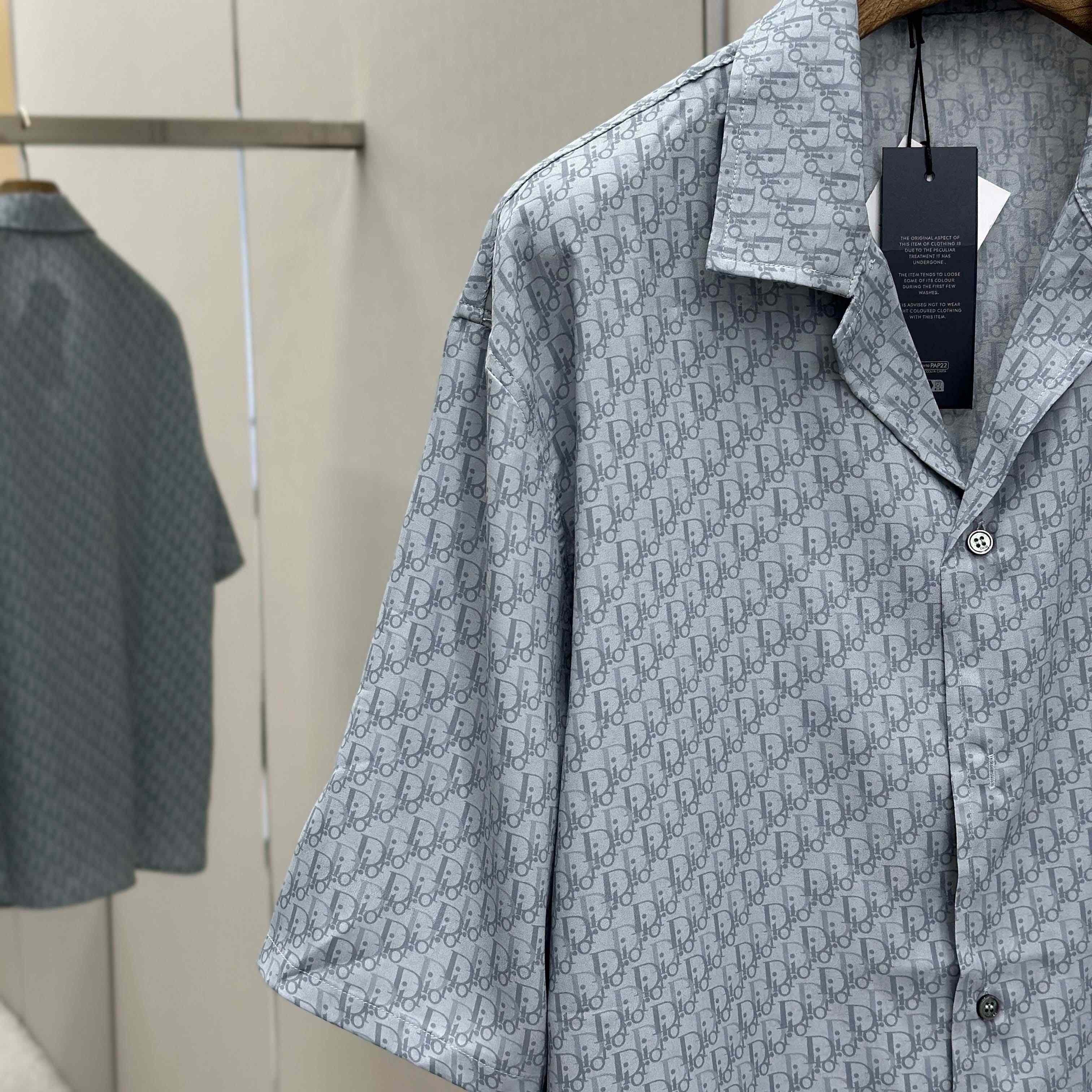 Dior Oblique Short-Sleeved Shirt - DopestKickz