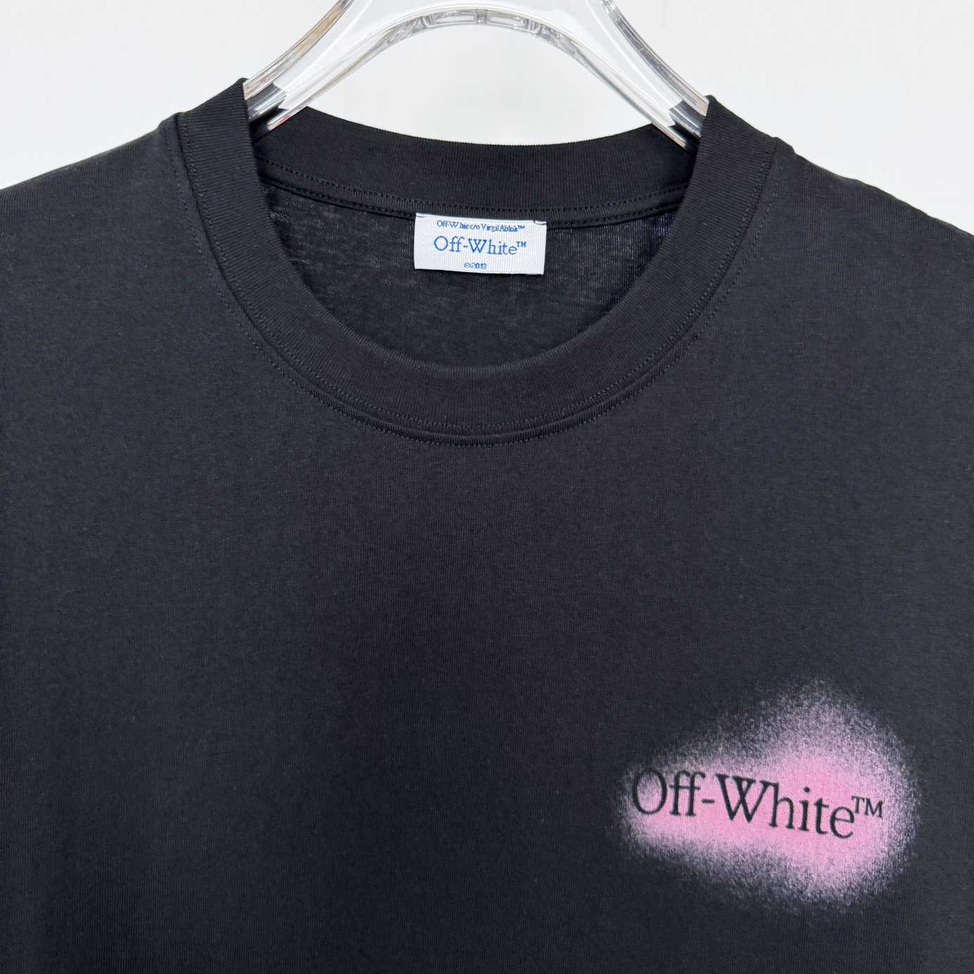 Off-White Spray Arrow T-Shirt - DopestKickz