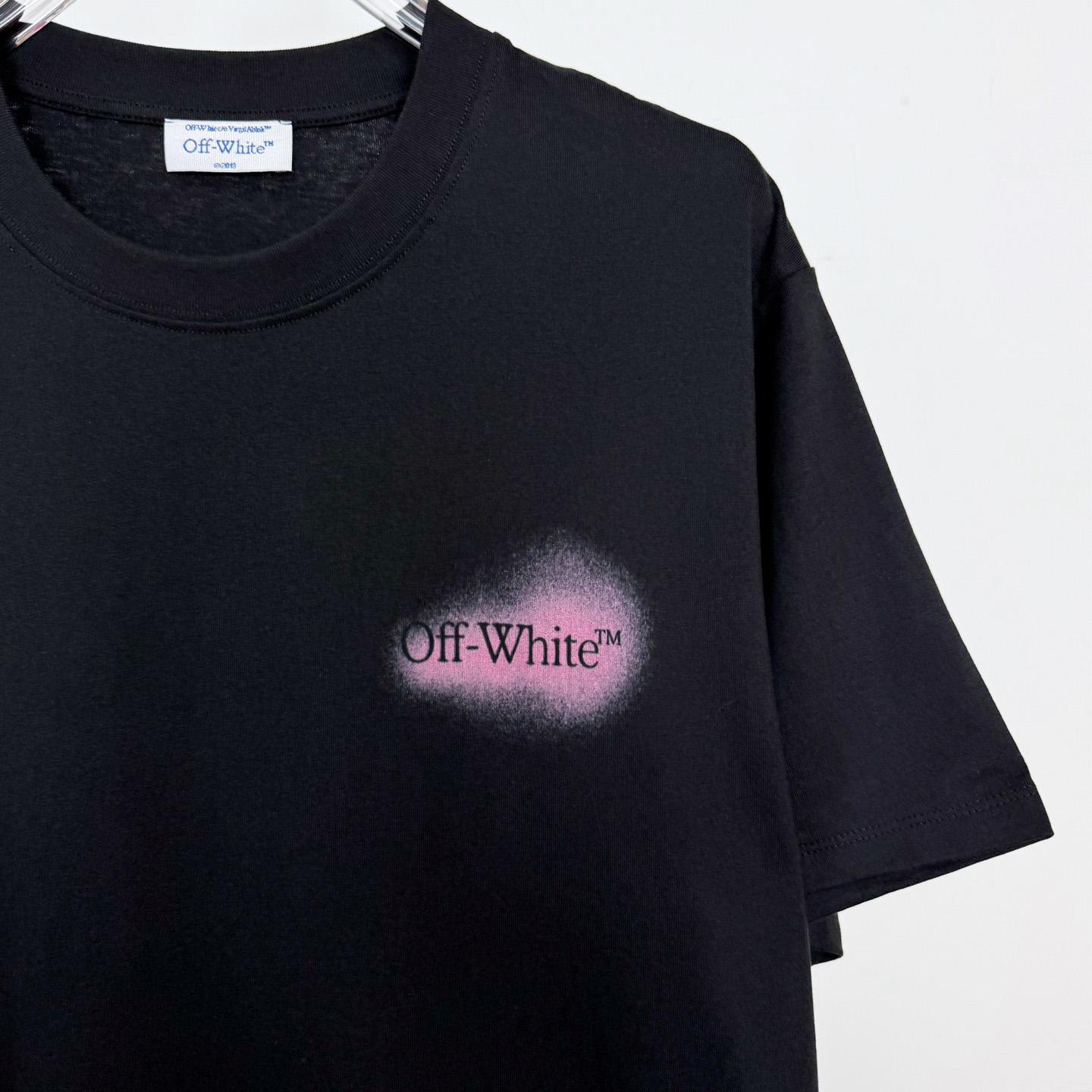 Off-White Spray Arrow T-Shirt - DopestKickz