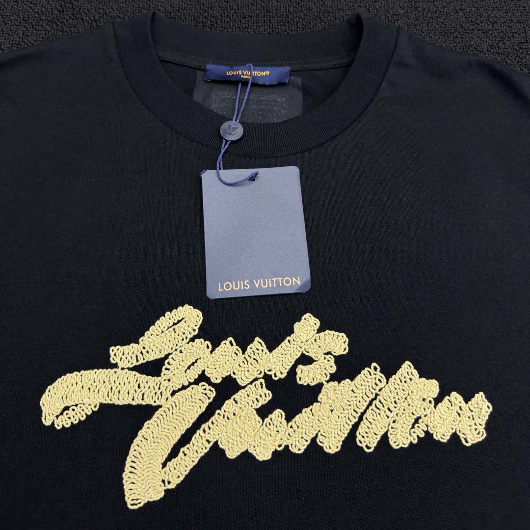 Louis Vuitton Embroidered Signature T-Shirt   1AHW92 - DopestKickz