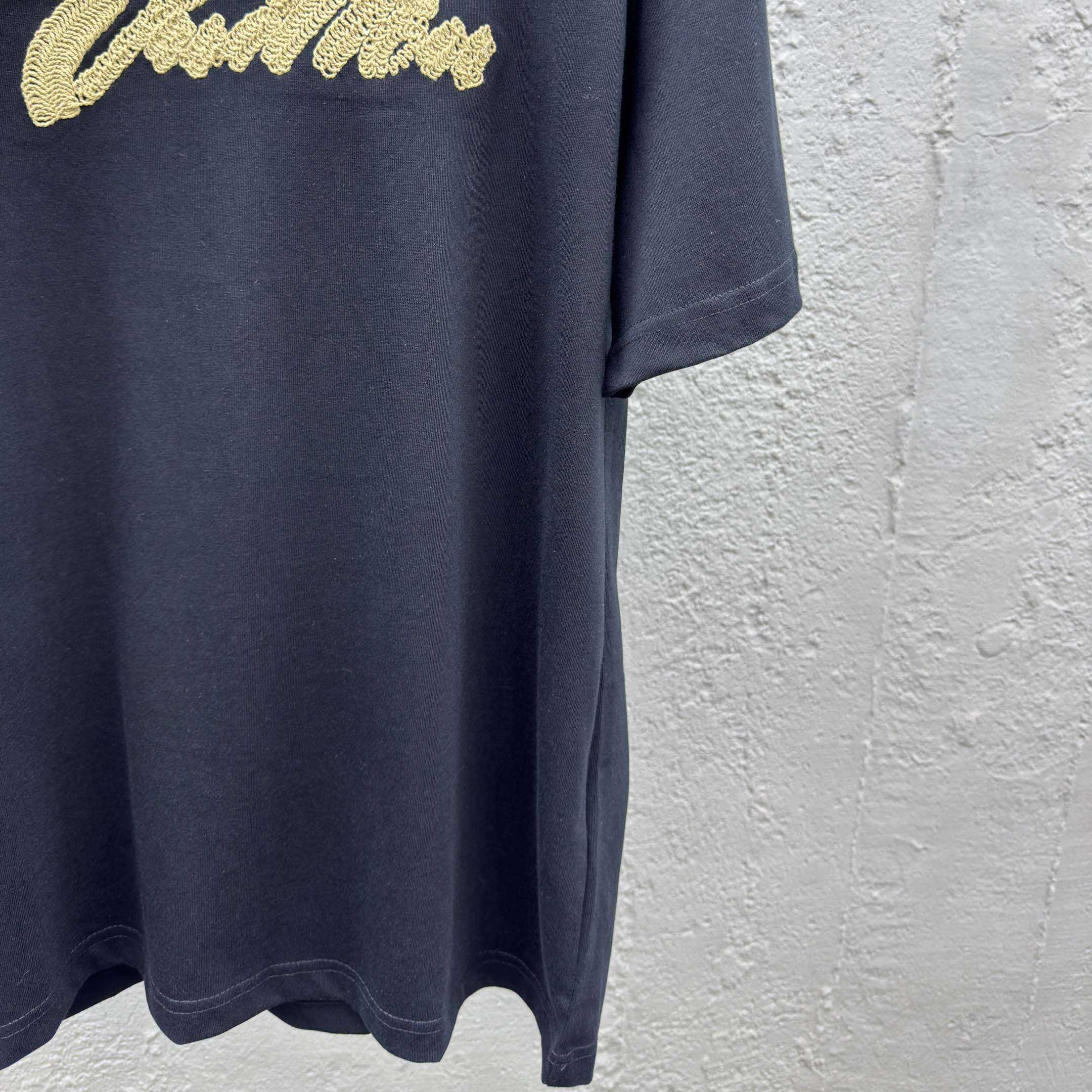 Louis Vuitton Embroidered Signature T-Shirt   1AHW92 - DopestKickz