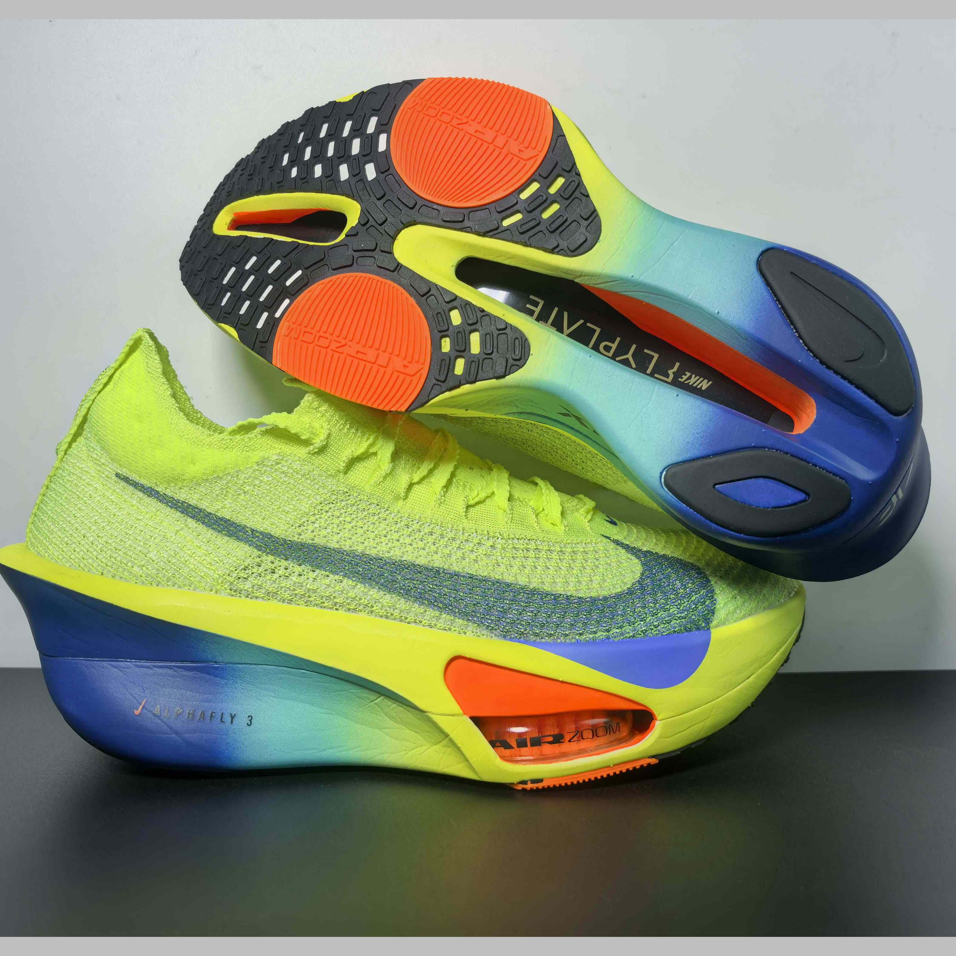 NK Air Zoom Alphafly NEXT% 3   8311-700 - DopestKickz