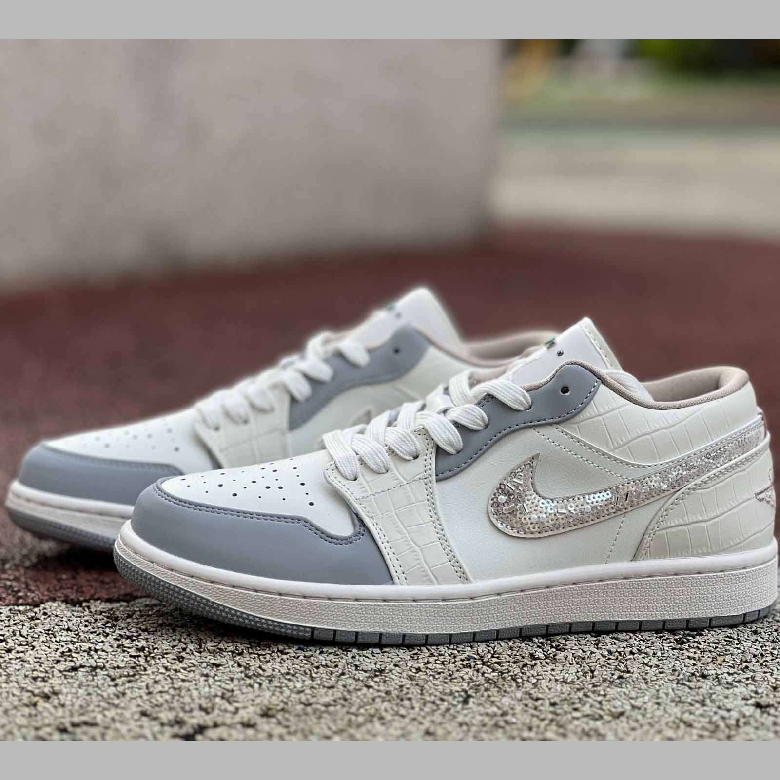 Jordan Air Jordan 1 Low   IH7323-100 - DopestKickz