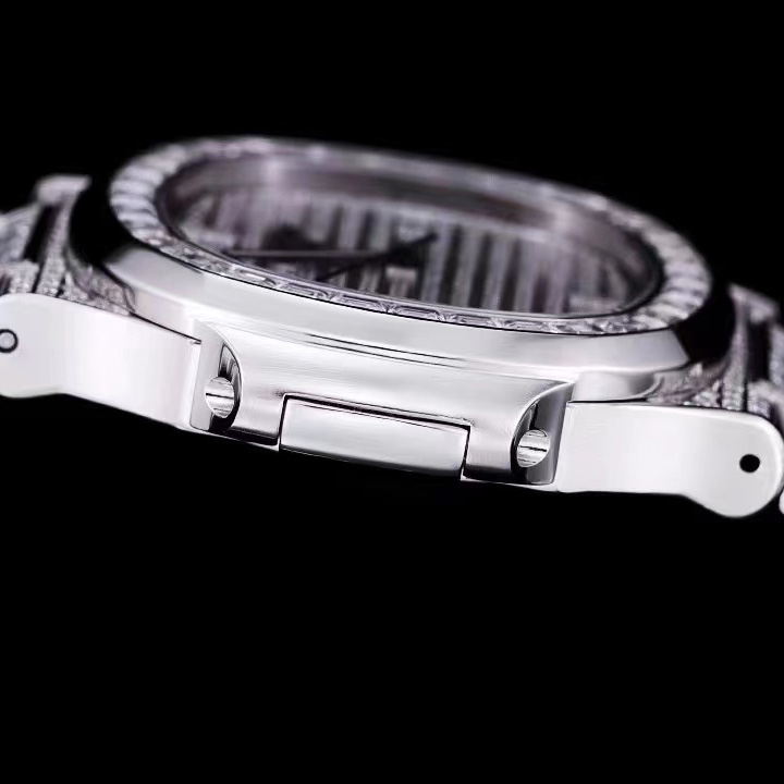 Patek Philippe Patek Nautilus 5719/10G - DopestKickz