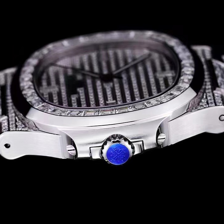 Patek Philippe Patek Nautilus 5719/10G - DopestKickz