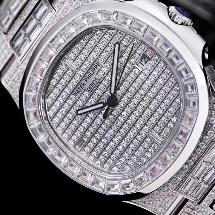 Patek Philippe Patek Nautilus 5719/10G - DopestKickz