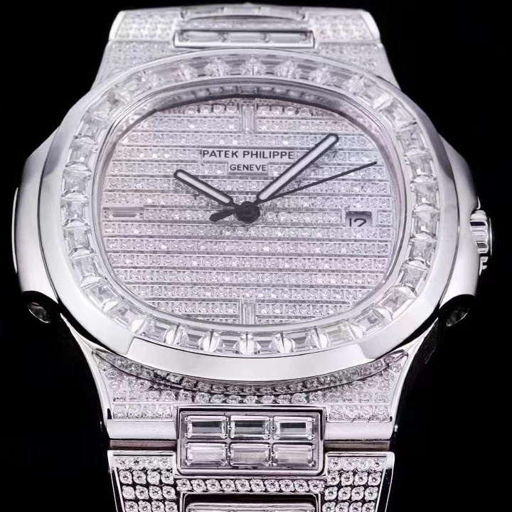 Patek Philippe Patek Nautilus 5719/10G - DopestKickz