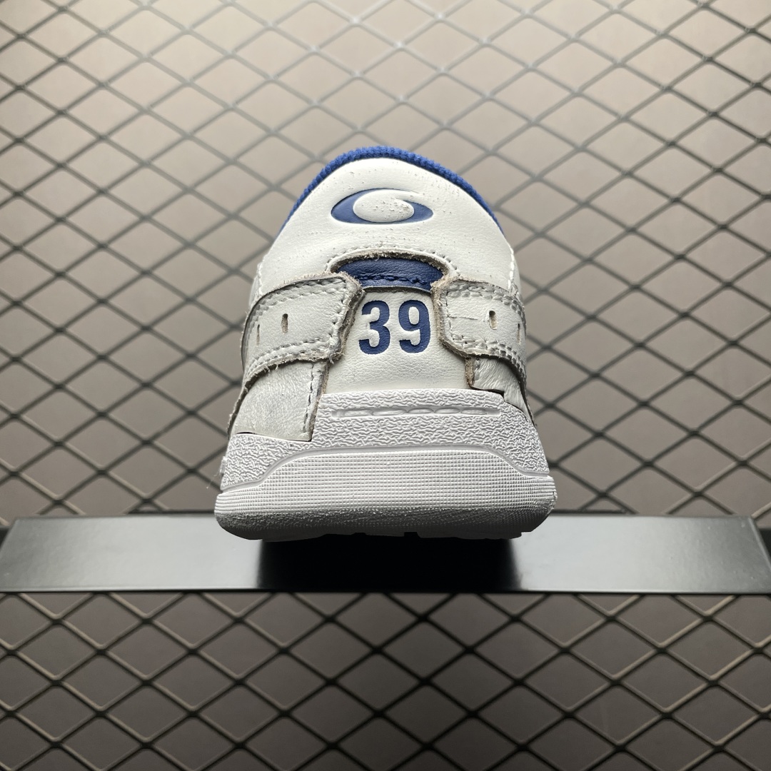 Balenciaga Hamptons Worn-Out Sneaker In White, Dark Blue And Grey Cowskin And Polyester - DopestKickz