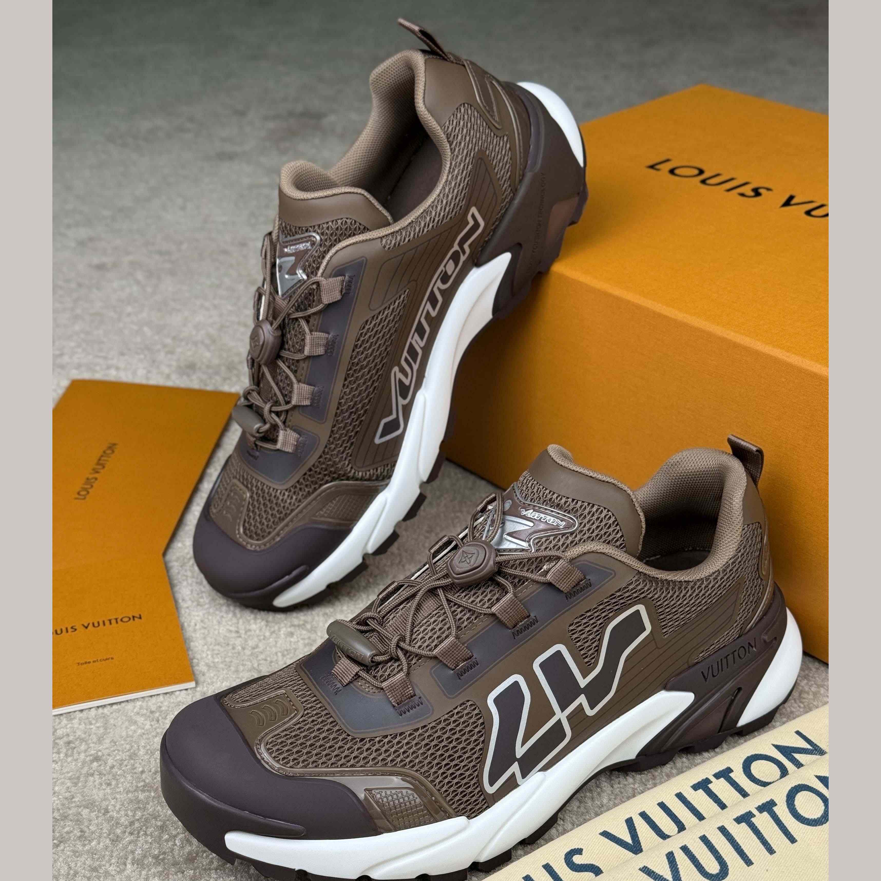 Louis Vuitton LV Runner Tatic Sneaker     1AHA71 - DopestKickz