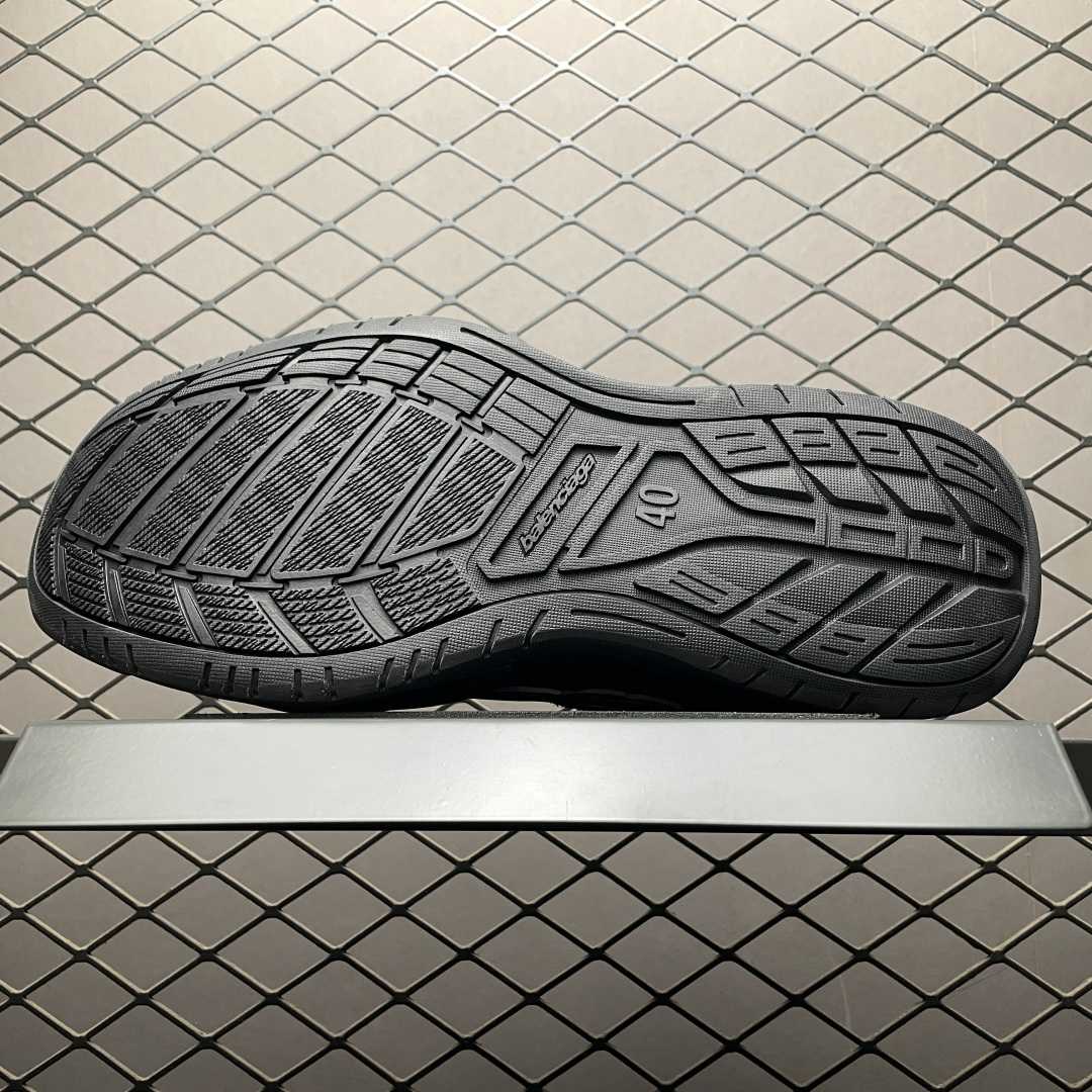 Balenciaga Hamptons Worn-Out Sneaker In Black Cowskin And Polyester - DopestKickz